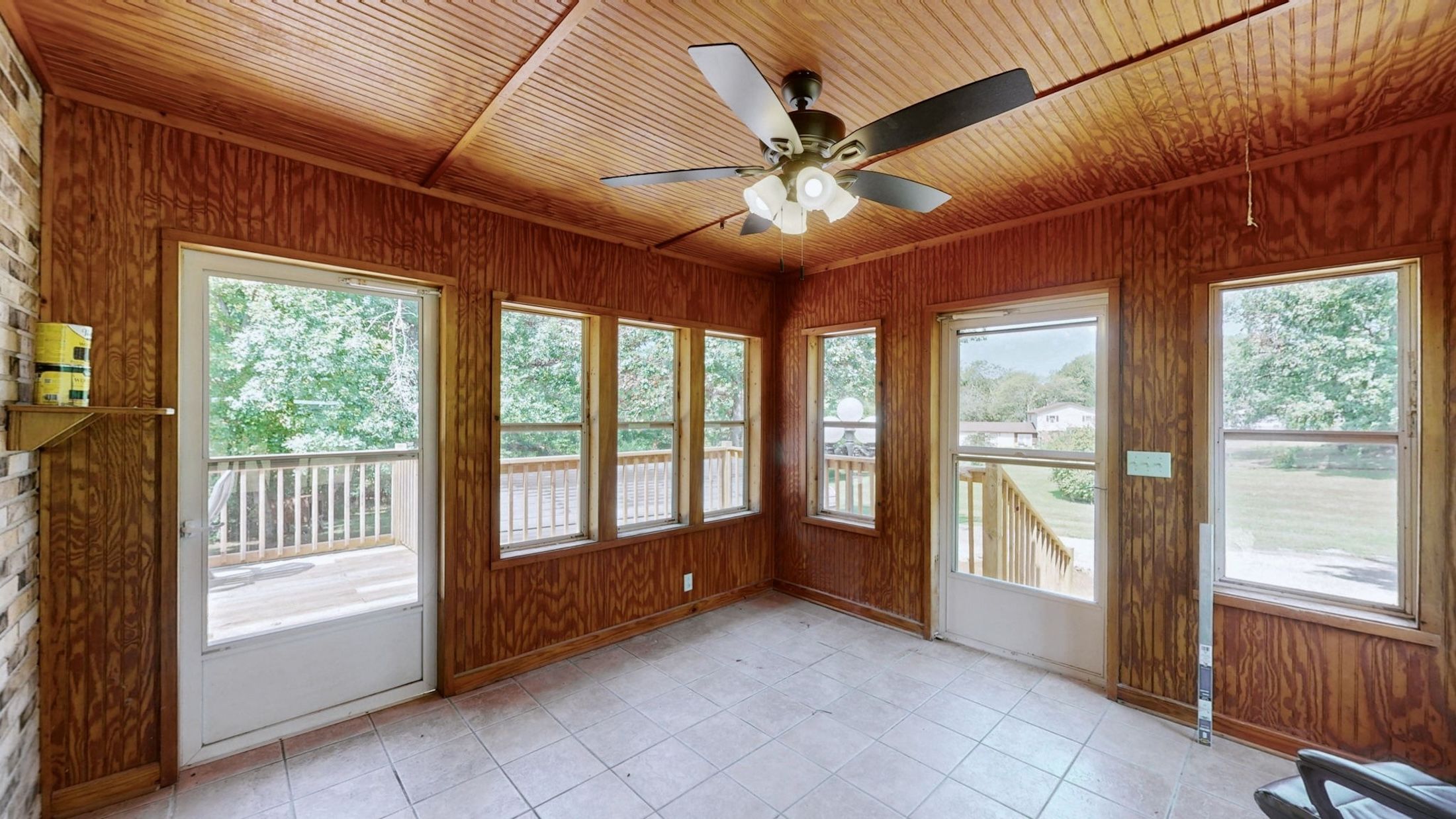  9092 E 40 Rd, Bon Aqua, TN, 37025 - 物件實景