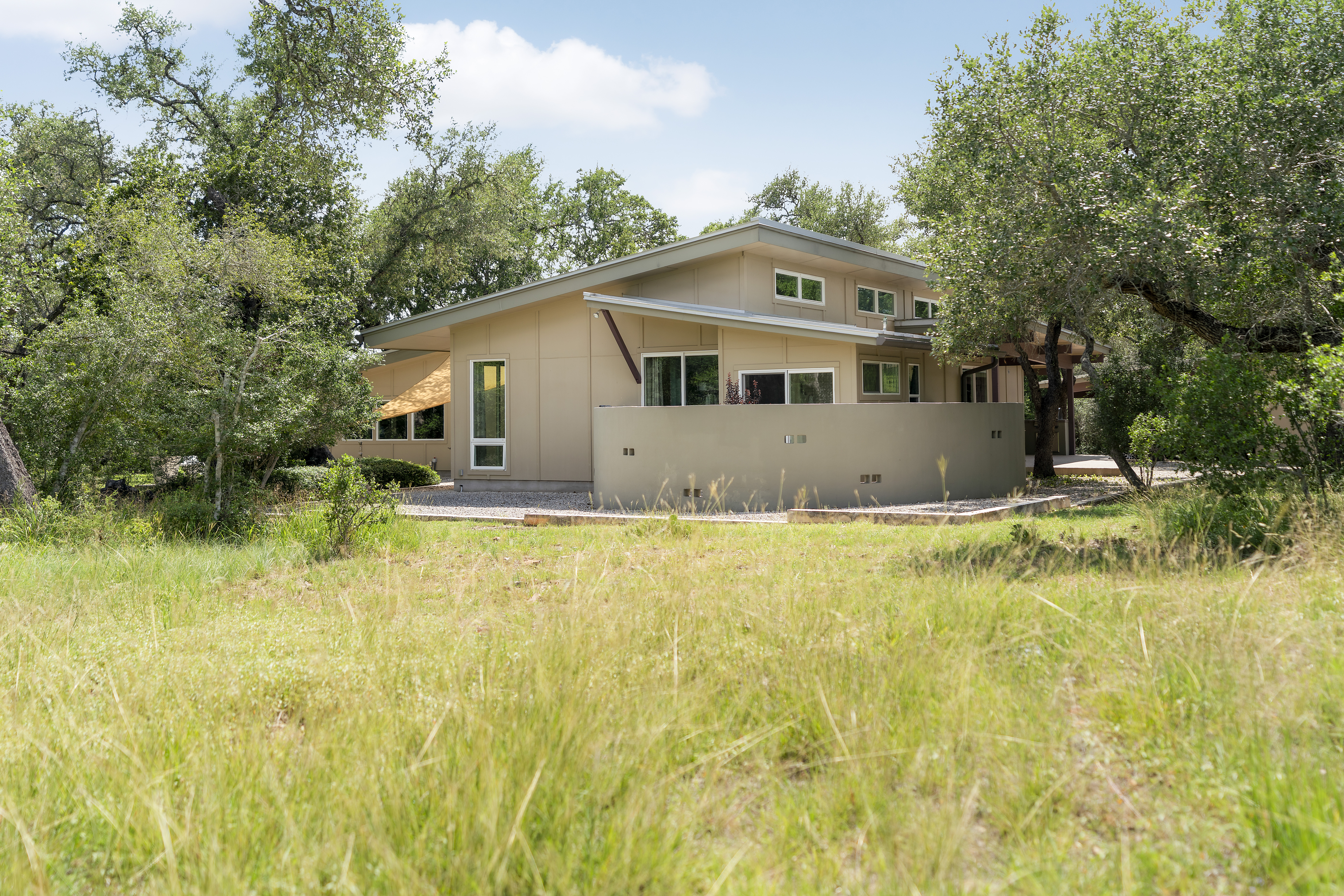  A Modern Hill Country Retreat on 5 Lush Acres - 物件實景