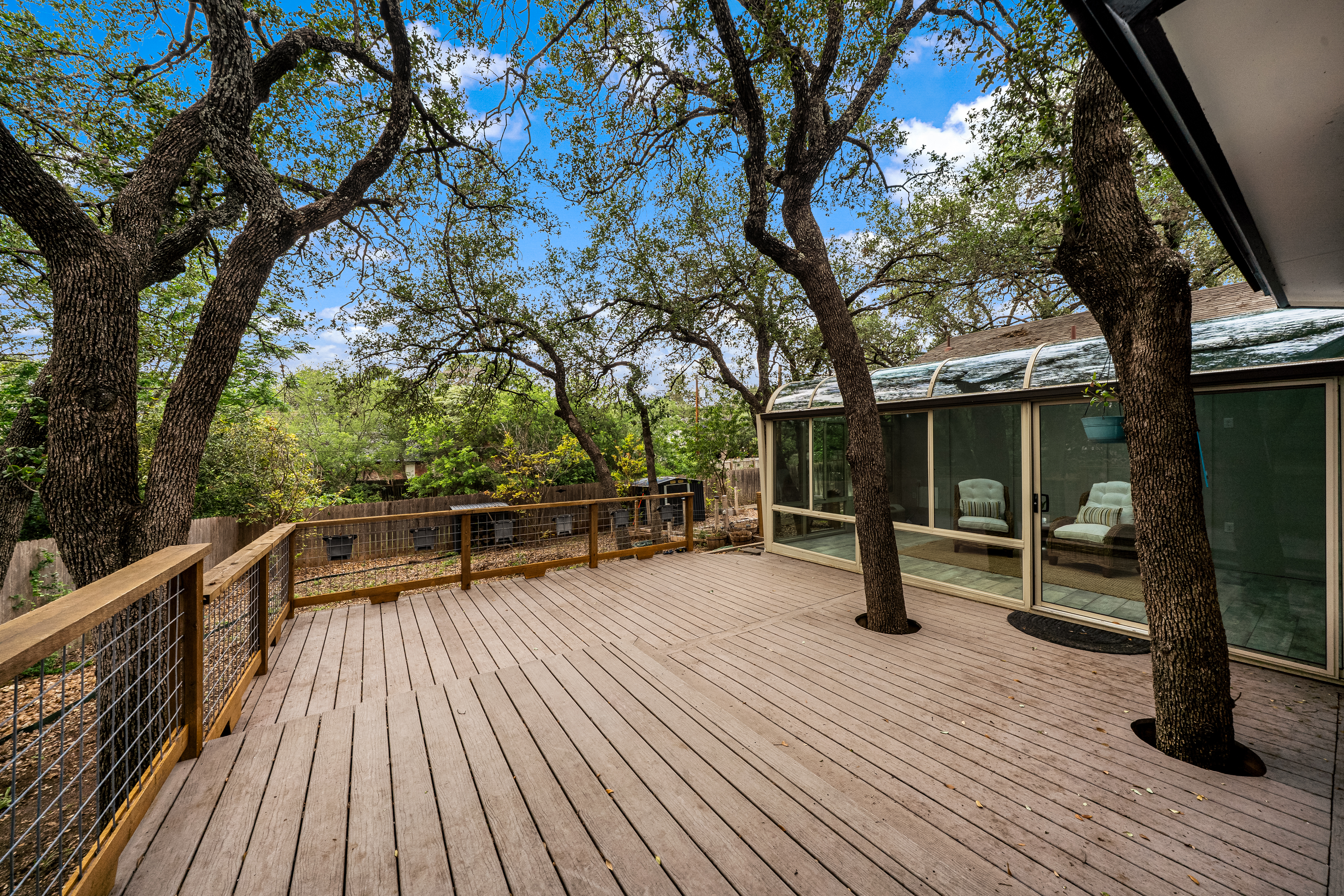  Updated Ranch with Greenbelt Privacy - 物件實景