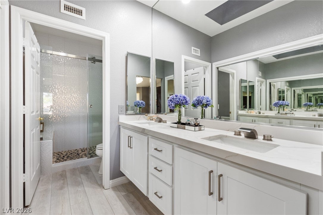 Las Vegas, Nevada, 89134, United States, 2 Bedrooms Bedrooms, ,2 BathroomsBathrooms,Residential,For Sale,2031210