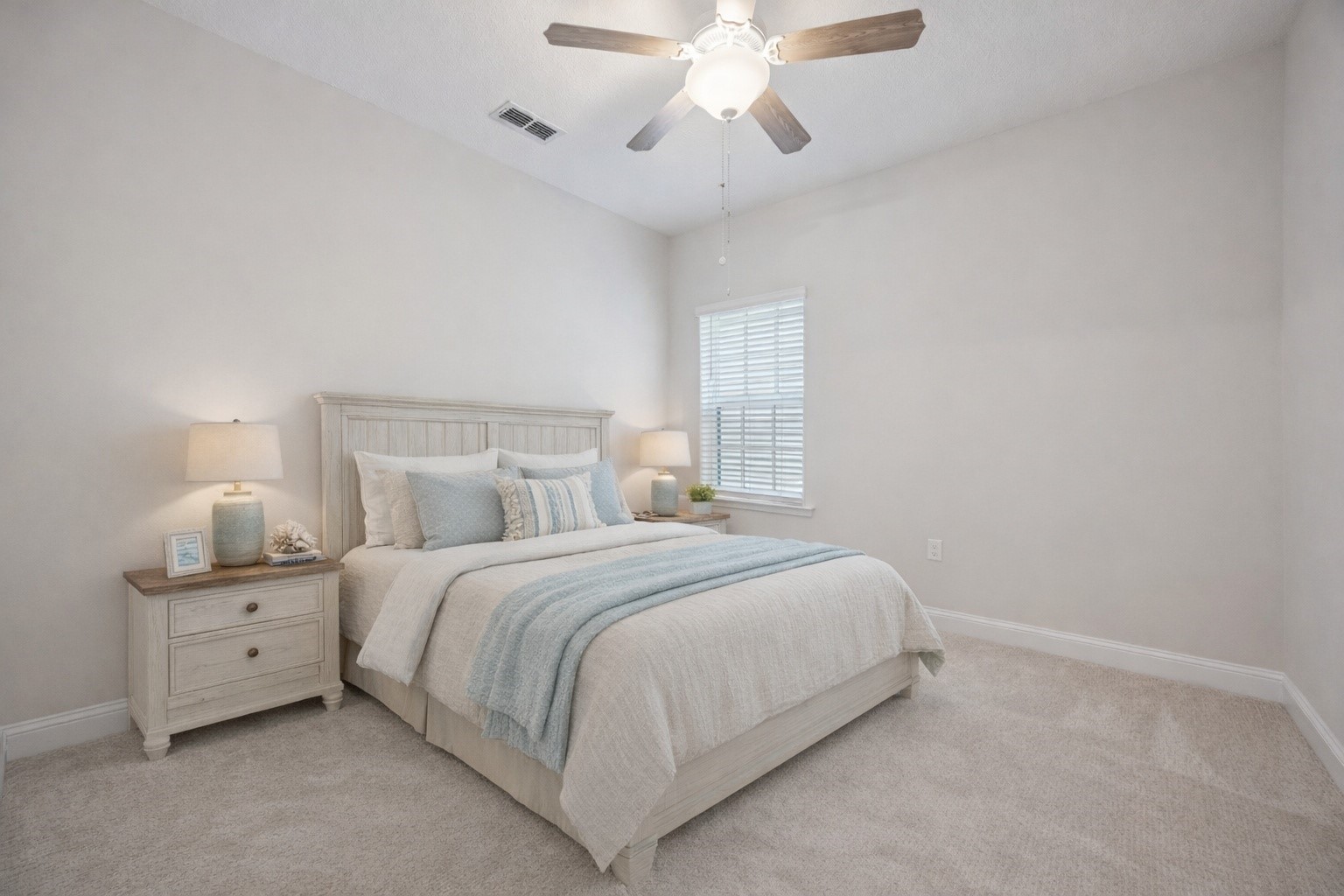Fernandina Beach, Florida, 32034, United States, 3 Bedrooms Bedrooms, ,2 BathroomsBathrooms,Residential,For Sale,2021774