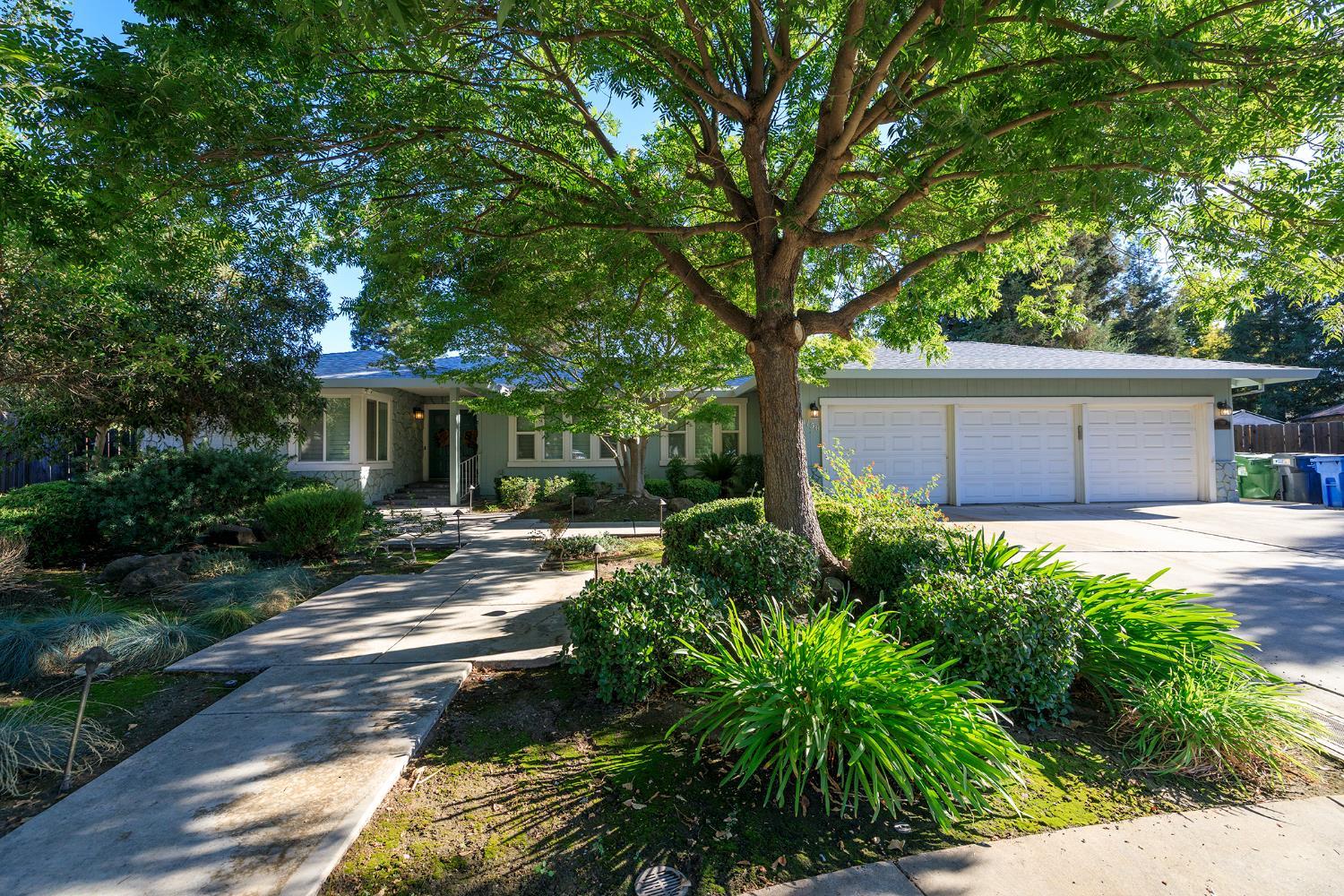 Turlock, California, 95380, United States, 3 Bedrooms Bedrooms, ,2 BathroomsBathrooms,Residential,For Sale,1942589