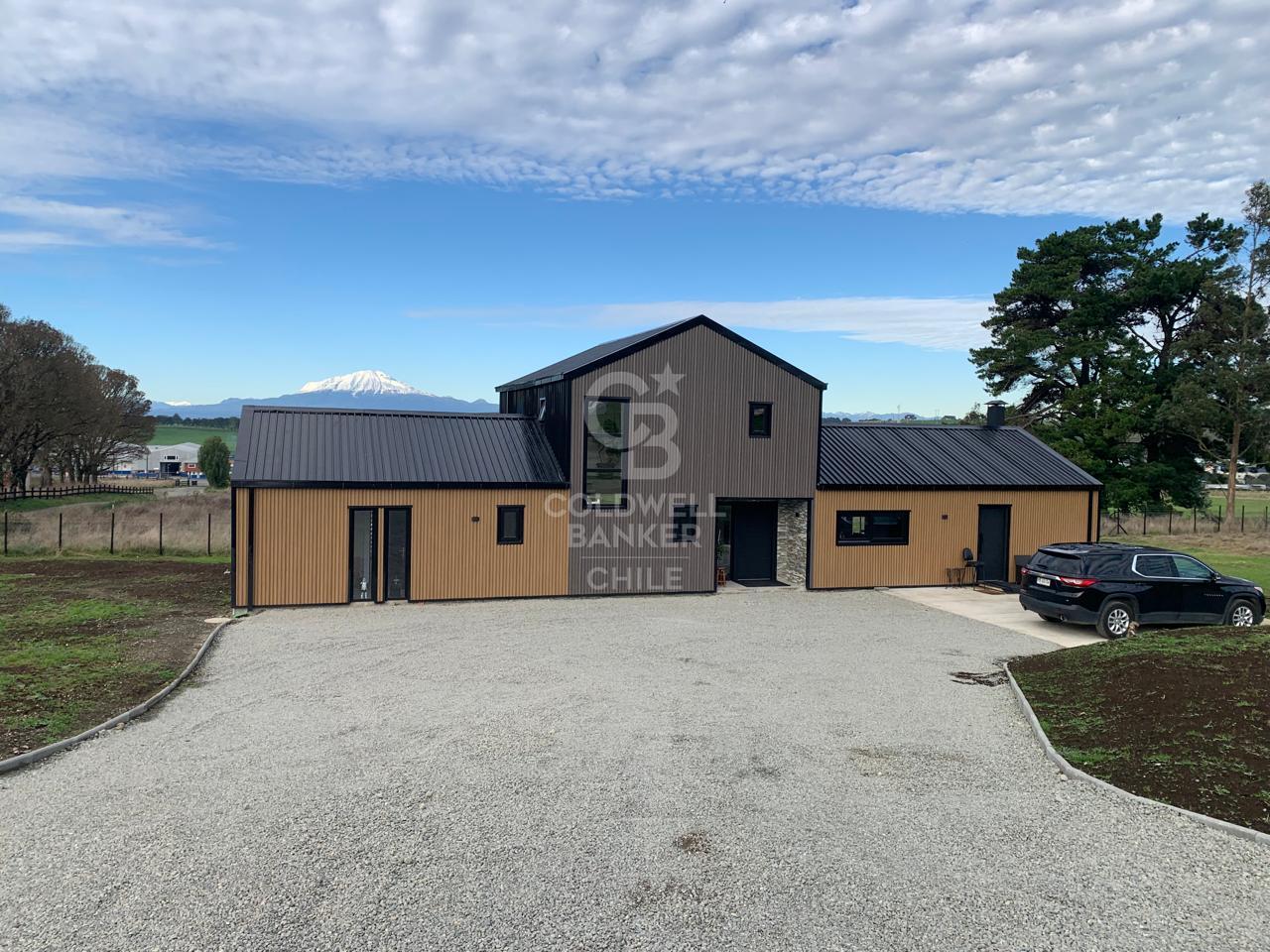 Llanquihue, Chile, 4 Bedrooms Bedrooms, ,4 BathroomsBathrooms,Residential,For Sale,1949098