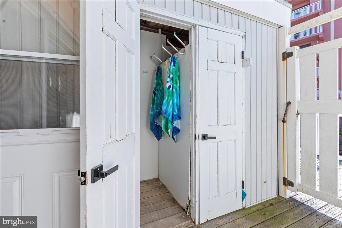 Ocean City, Maryland, 21842, United States, 4 Bedrooms Bedrooms, ,4 BathroomsBathrooms,Residential,For Sale,1989462