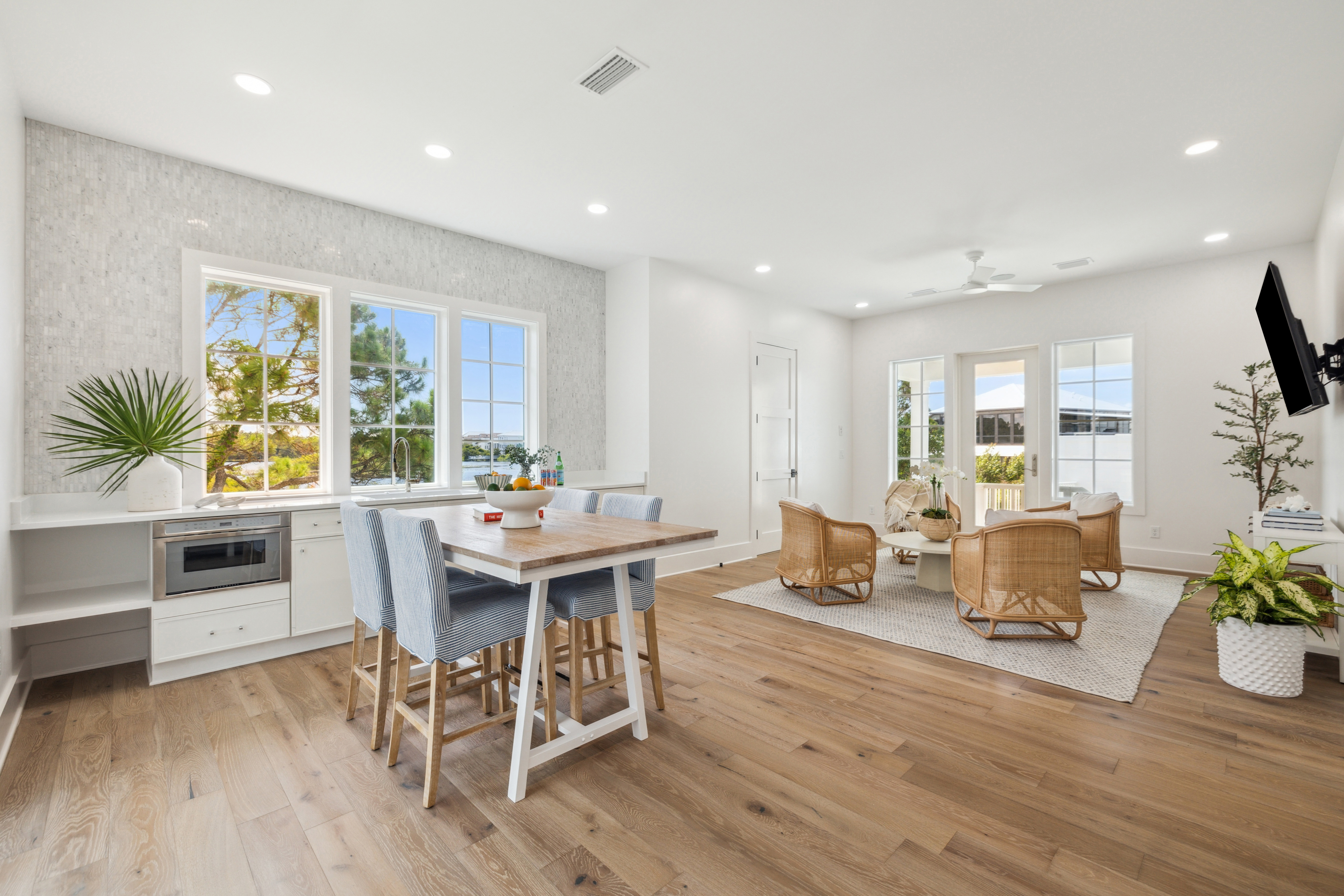  Enchanting Gulf-Side Home Curated For Comfort And Convenience - 物件實景