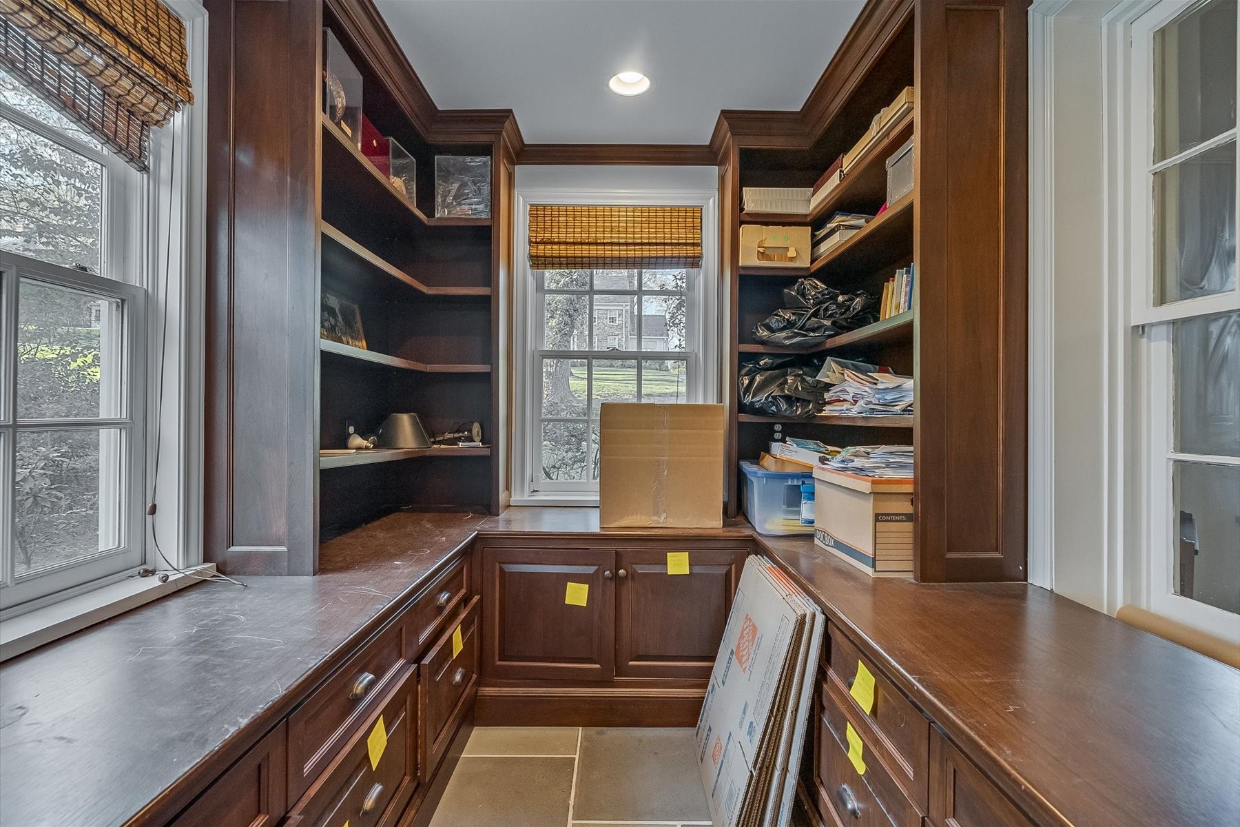  Neighborhood Colonial Blends Historic Charm and Modern Luxury - 物件實景