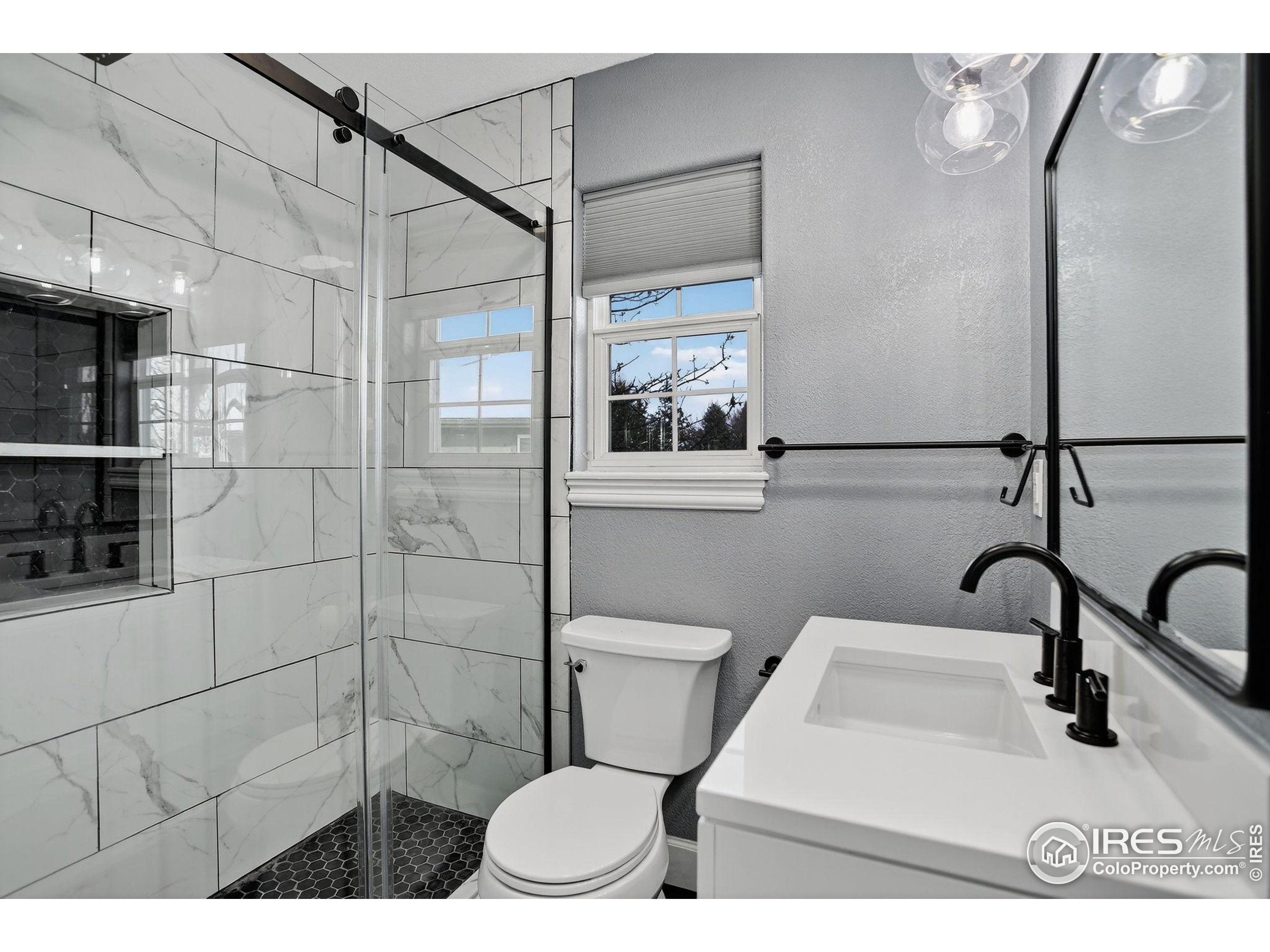 Longmont, Colorado, 80504, United States, 6 Bedrooms Bedrooms, ,2 BathroomsBathrooms,Residential,For Sale,1838026