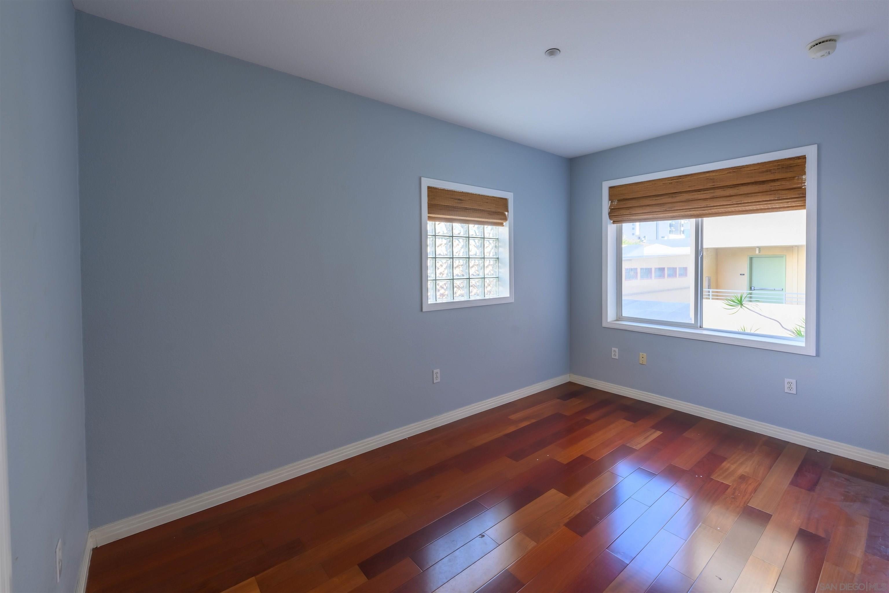 San Diego, California, 92101, United States, 2 Bedrooms Bedrooms, ,3 BathroomsBathrooms,Residential,For Sale,1713203
