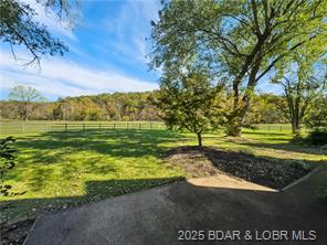 Camdenton, Missouri, 65020, United States, 4 Bedrooms Bedrooms, ,5 BathroomsBathrooms,Residential,For Sale,1989122