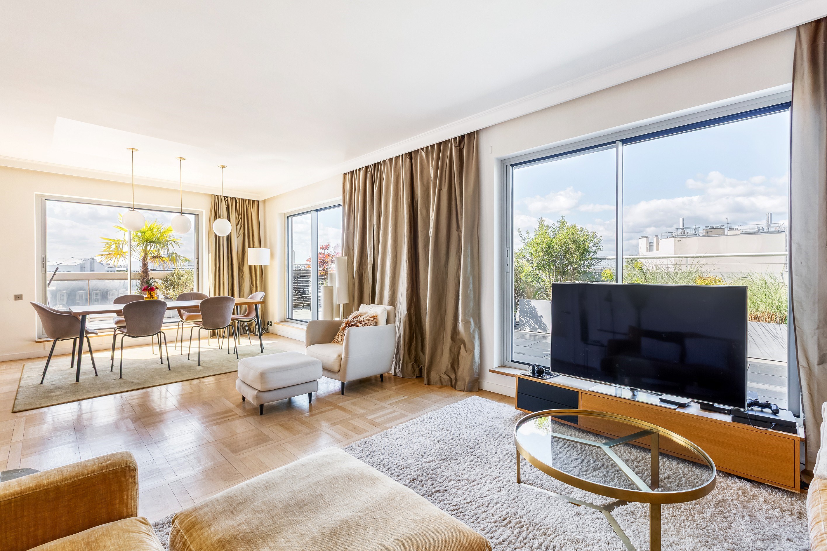  FOR SALE - Top-floor 