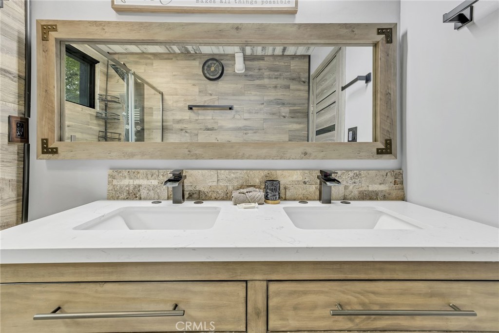 Woodland Hills, California, 91364, United States, 4 Bedrooms Bedrooms, ,2 BathroomsBathrooms,Residential,For Sale,1975100