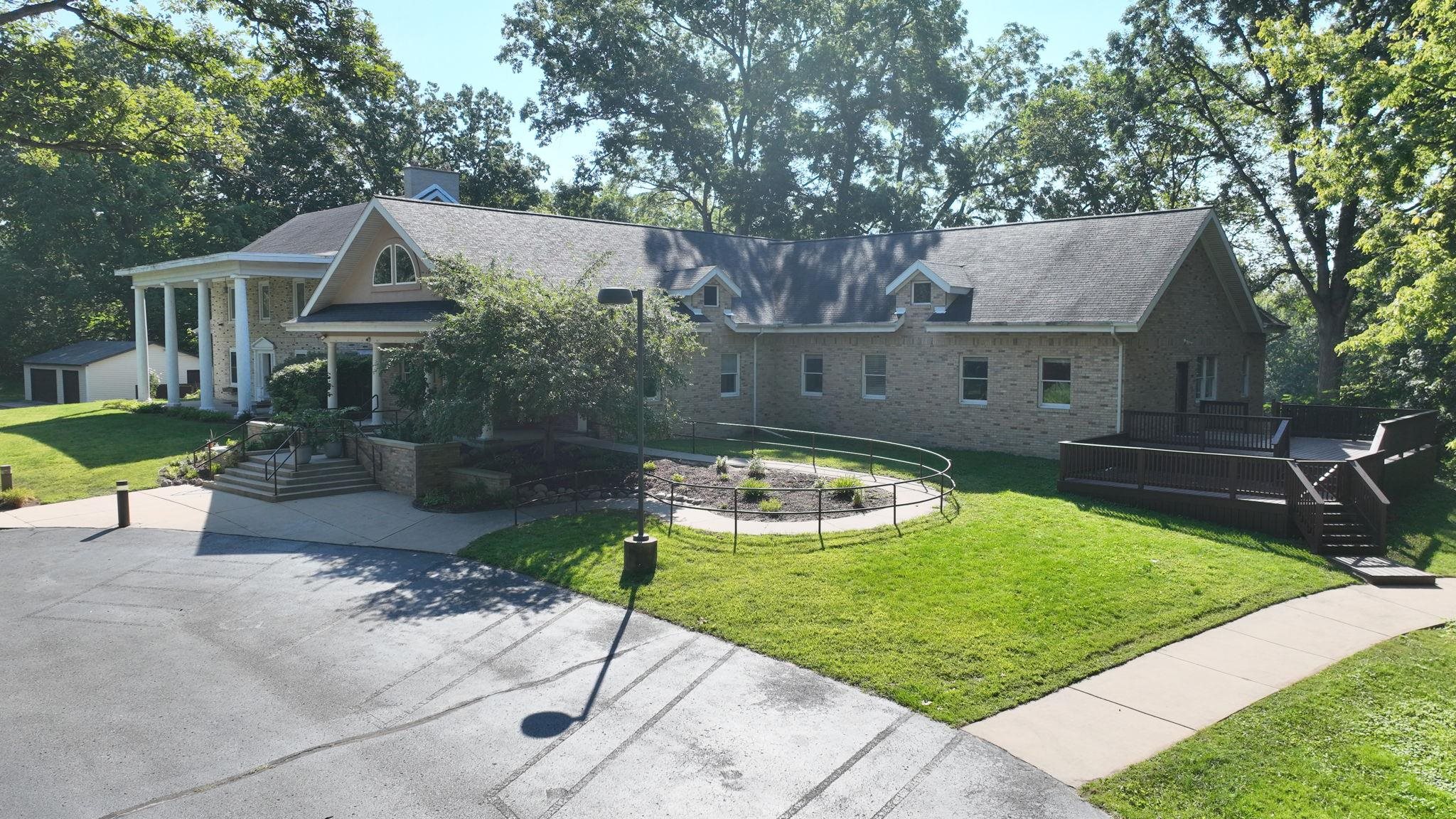 Midland, Michigan, 48640, United States, 9 Bedrooms Bedrooms, ,5 BathroomsBathrooms,Residential,For Sale,1943918