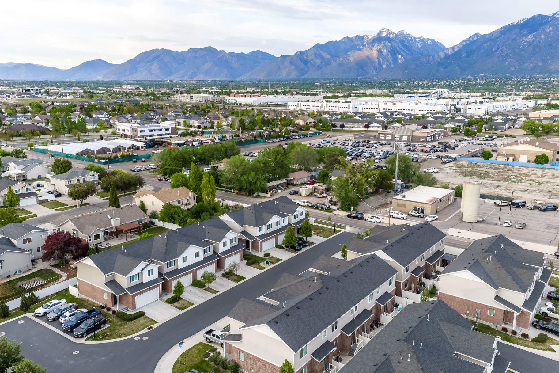  Meticulously Upgraded Townhome in Prime Draper - 物件實景
