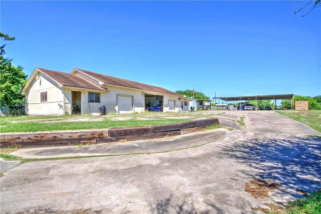 Robstown, Texas, 78380, United States, 5 Bedrooms Bedrooms, ,4 BathroomsBathrooms,Residential,For Sale,1856855