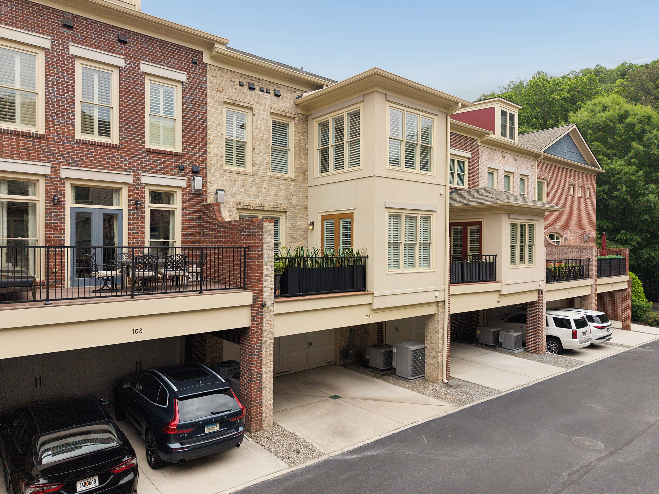  Exceptional Townhome Offers a Resort-like Lifestyle - 物件實景