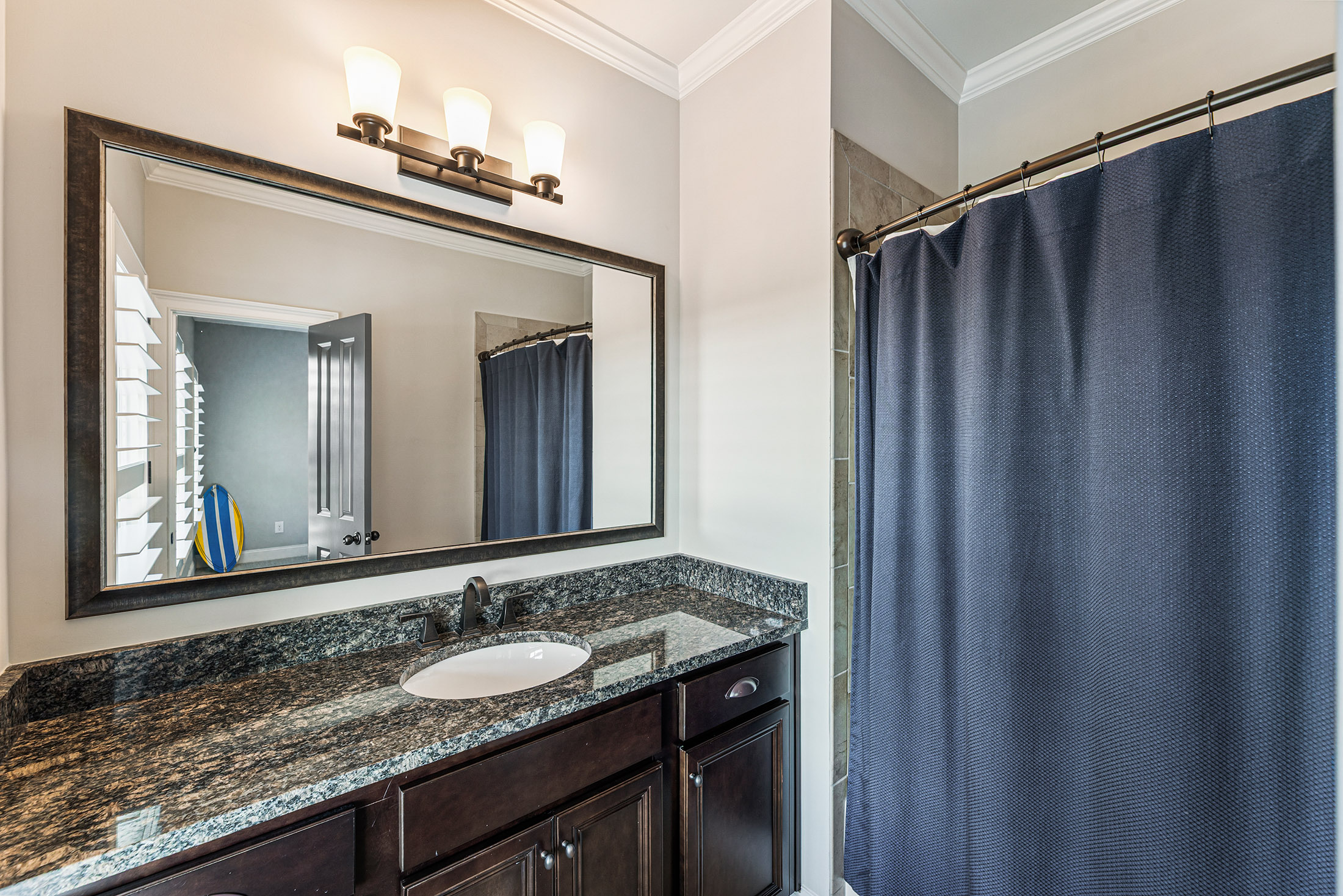  Desirable Monte Hewett First-Time Resale in the Sought-After Lake Haven - 物件實景