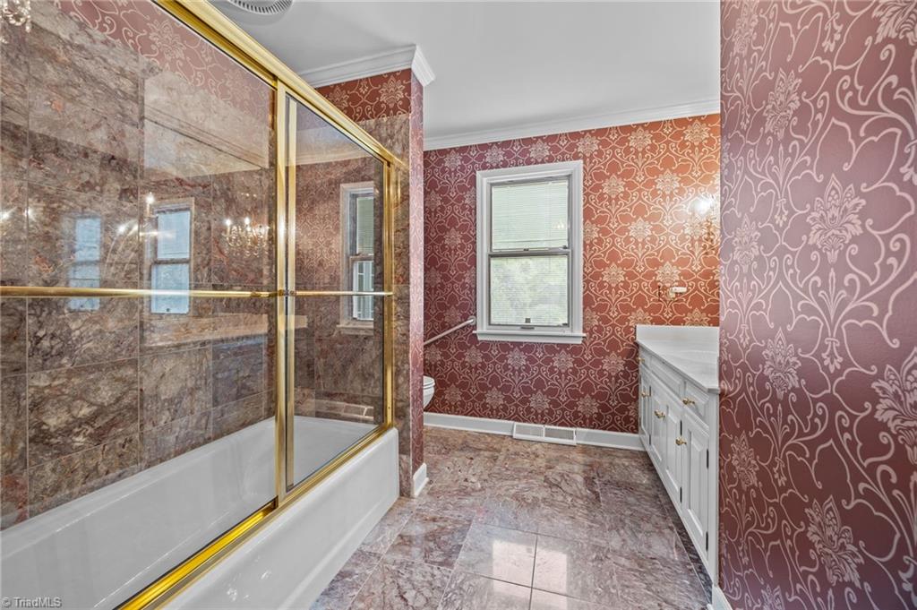 High Point, North Carolina, 27262, United States, 5 Bedrooms Bedrooms, ,4 BathroomsBathrooms,Residential,For Sale,1925566