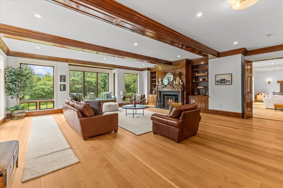Stowe, Vermont, 05672, United States, 5 Bedrooms Bedrooms, ,7 BathroomsBathrooms,Residential,For Sale,1875535