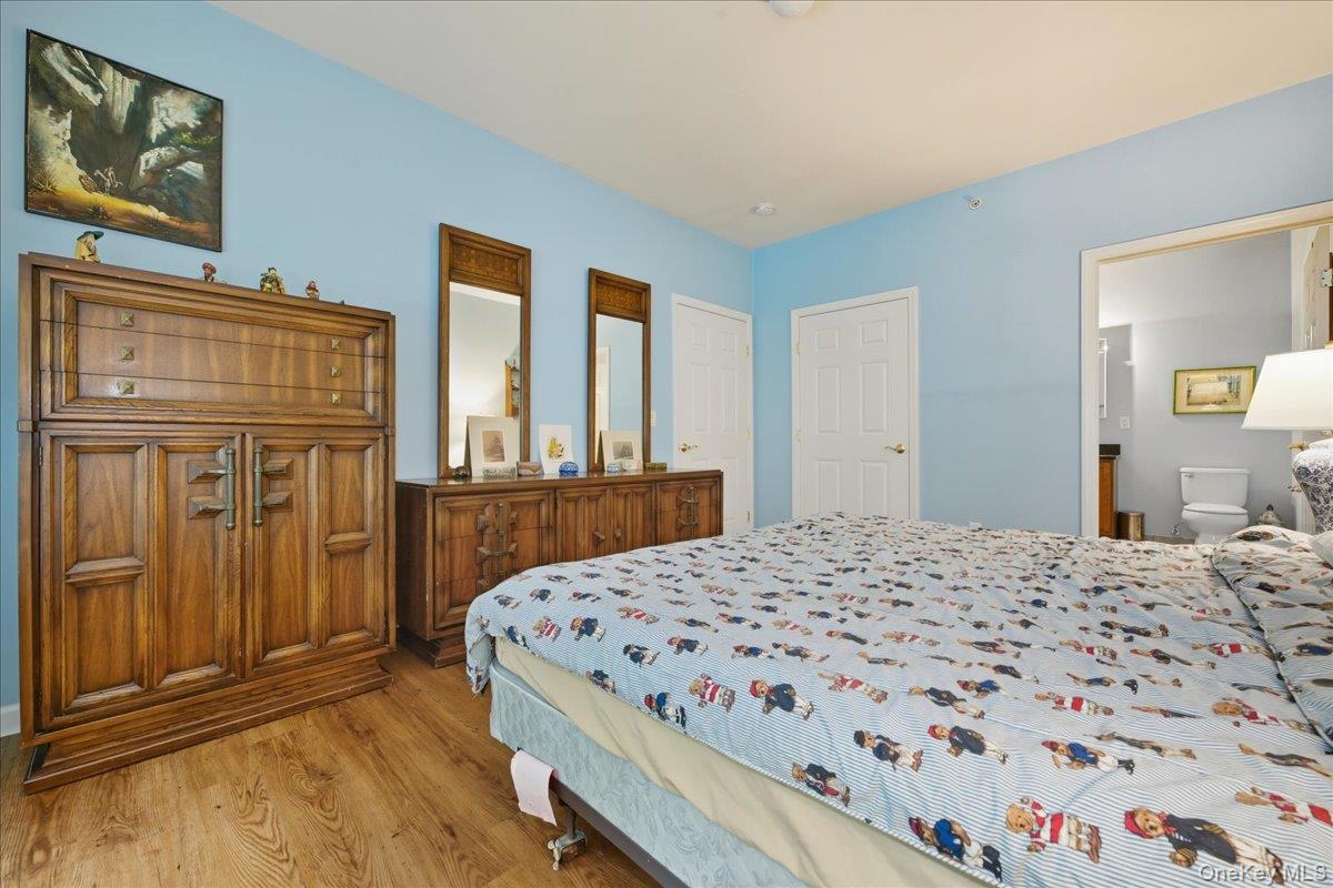 East Meadow, New York, 11554, United States, 2 Bedrooms Bedrooms, ,2 BathroomsBathrooms,Residential,For Sale,1958127