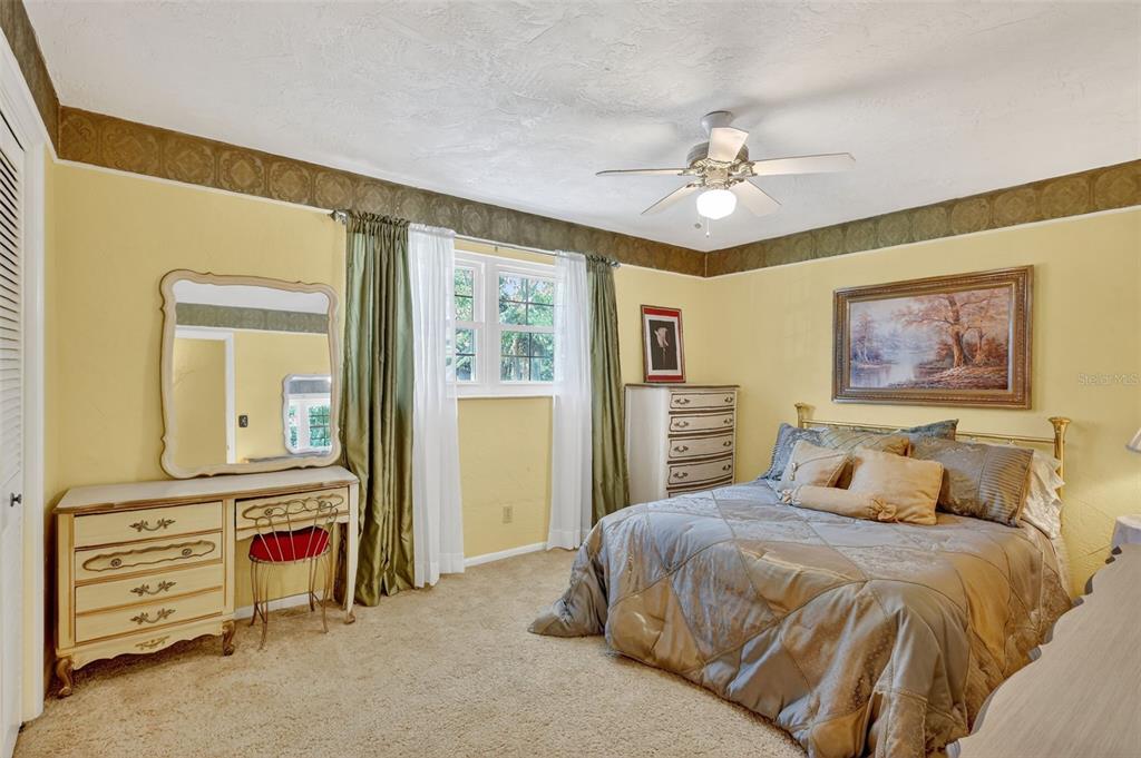 Seminole, Florida, 33776, United States, 3 Bedrooms Bedrooms, ,3 BathroomsBathrooms,Residential,For Sale,1989407