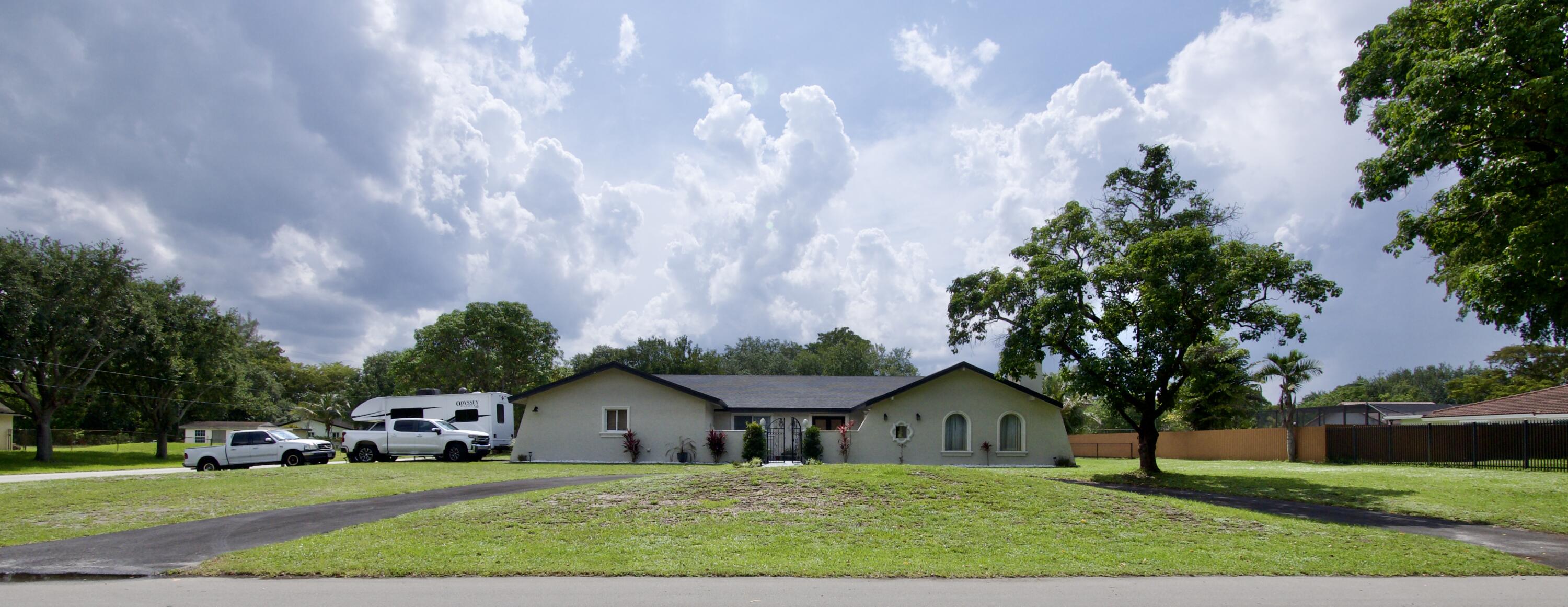 Davie, Florida, 33328, United States, 7 Bedrooms Bedrooms, ,5 BathroomsBathrooms,Residential,For Sale,2039860