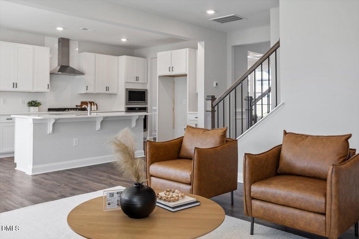 Fuquay Varina, North Carolina, 27526, United States, 5 Bedrooms Bedrooms, ,3 BathroomsBathrooms,Residential,For Sale,1973834