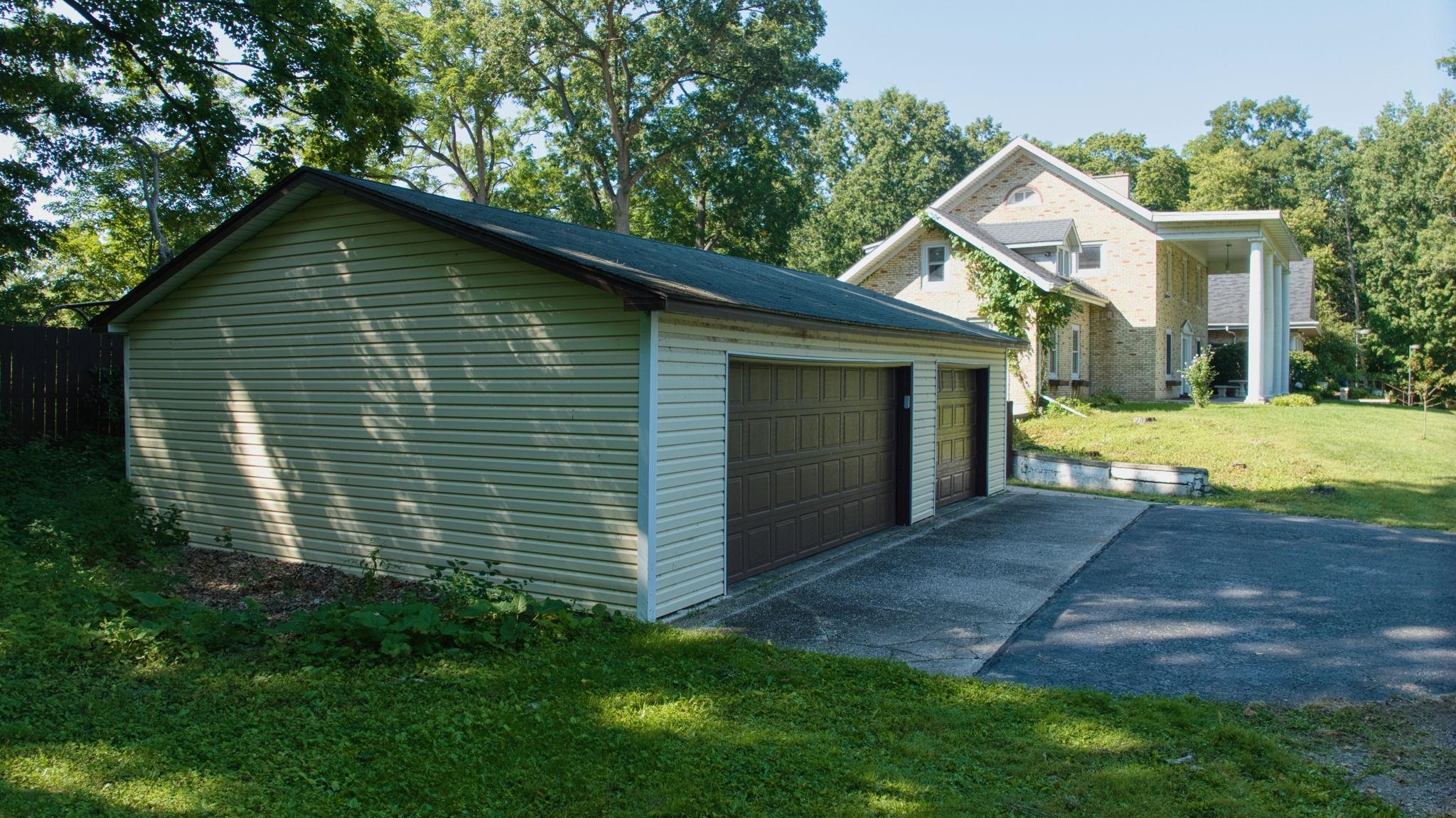 Midland, Michigan, 48640, United States, 9 Bedrooms Bedrooms, ,5 BathroomsBathrooms,Residential,For Sale,1943918
