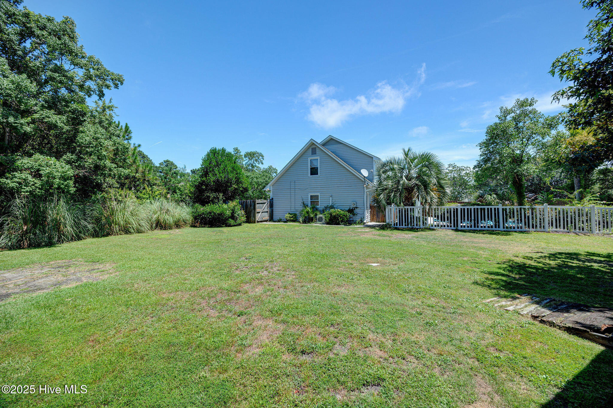Wilmington, North Carolina, 28409, United States, 3 Bedrooms Bedrooms, ,3 BathroomsBathrooms,Residential,For Sale,1926442