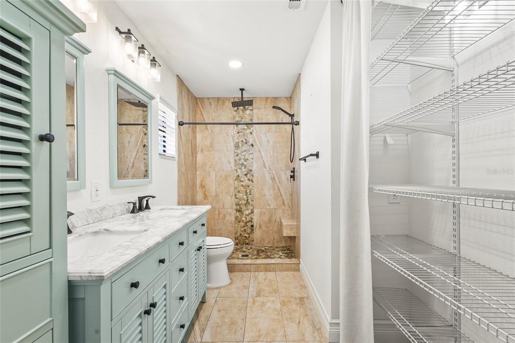 Bradenton, Florida, 34209, United States, 3 Bedrooms Bedrooms, ,2 BathroomsBathrooms,Residential,For Sale,1743662