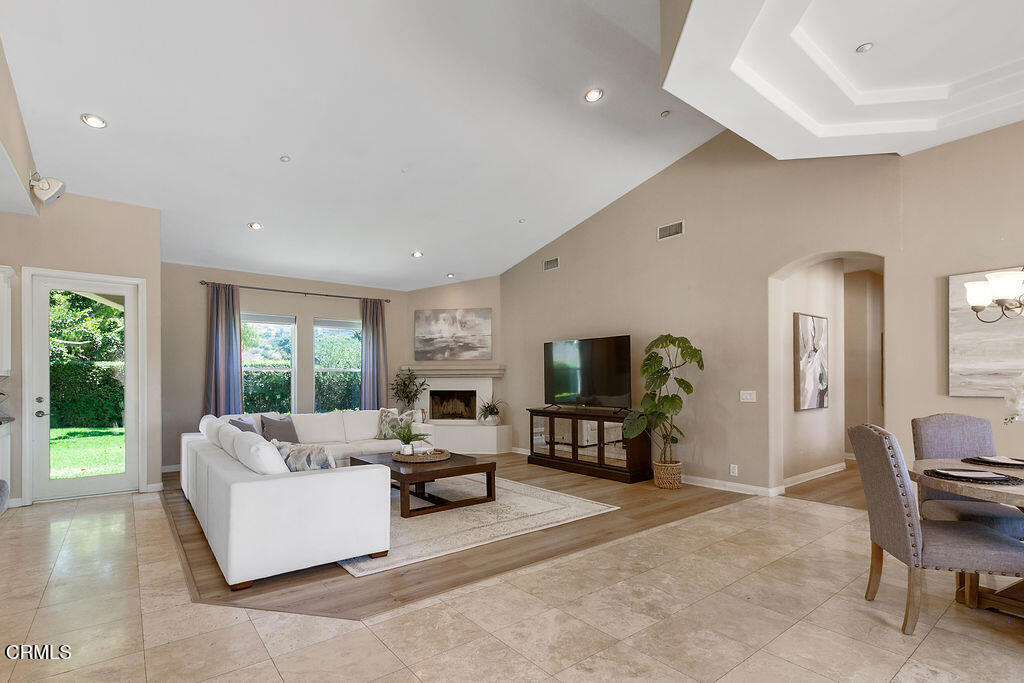 Camarillo, California, 93012, United States, 5 Bedrooms Bedrooms, ,4 BathroomsBathrooms,Residential,For Sale,1885935