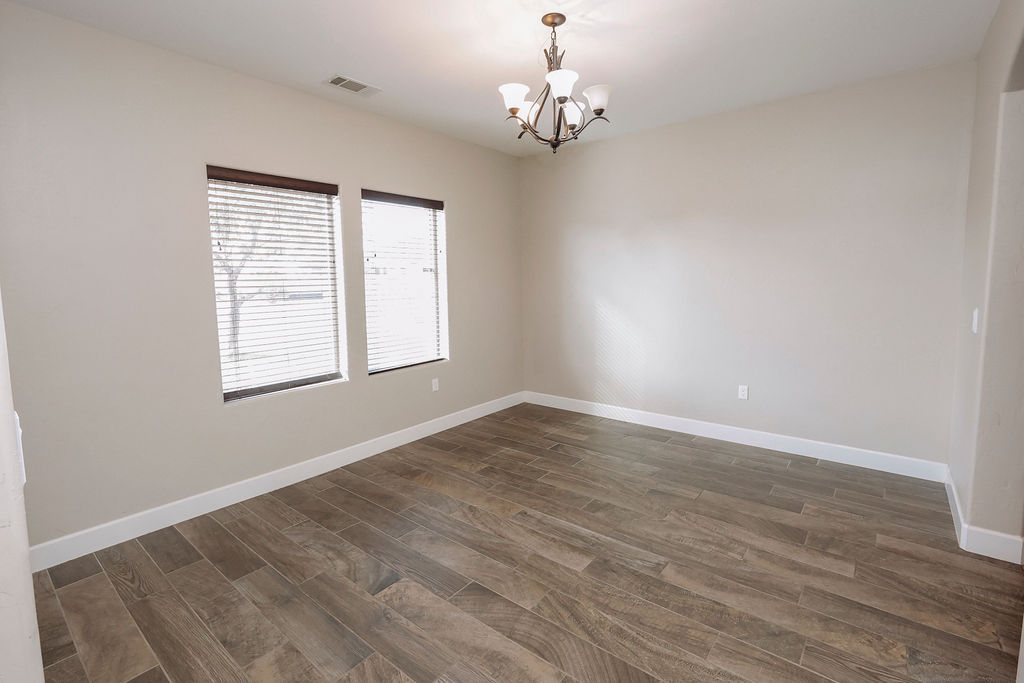 Carlsbad, New Mexico, 88220, United States, 4 Bedrooms Bedrooms, ,3 BathroomsBathrooms,Residential,For Sale,1975049