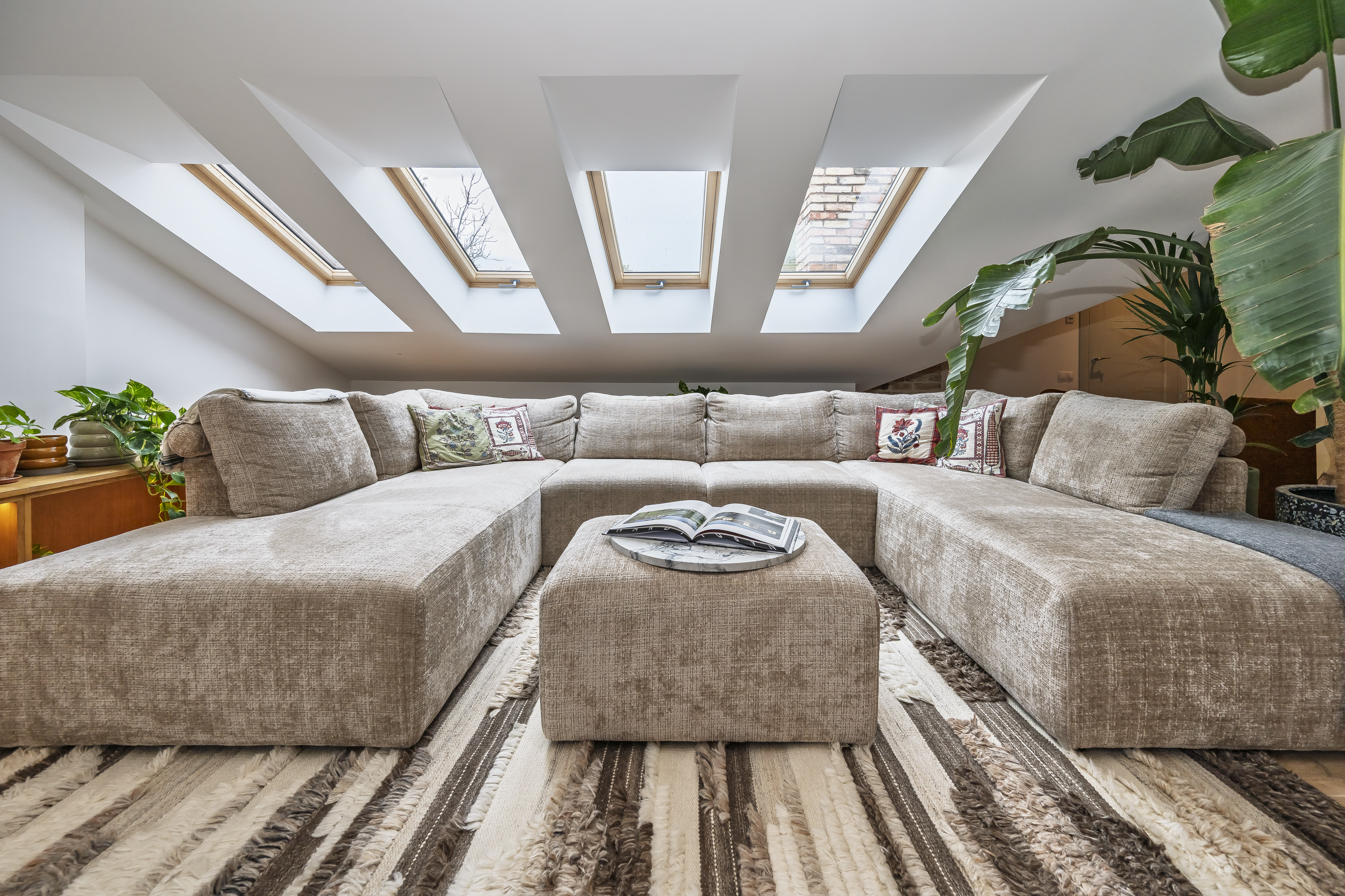  A Timeless Top-Floor Residence in the Heart of Vilnius Old Town - 物件實景