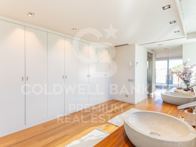 Sant Cugat del Vallès, Catalonia, ES, 6 Bedrooms Bedrooms, ,5 BathroomsBathrooms,Residential,For Sale,1624363