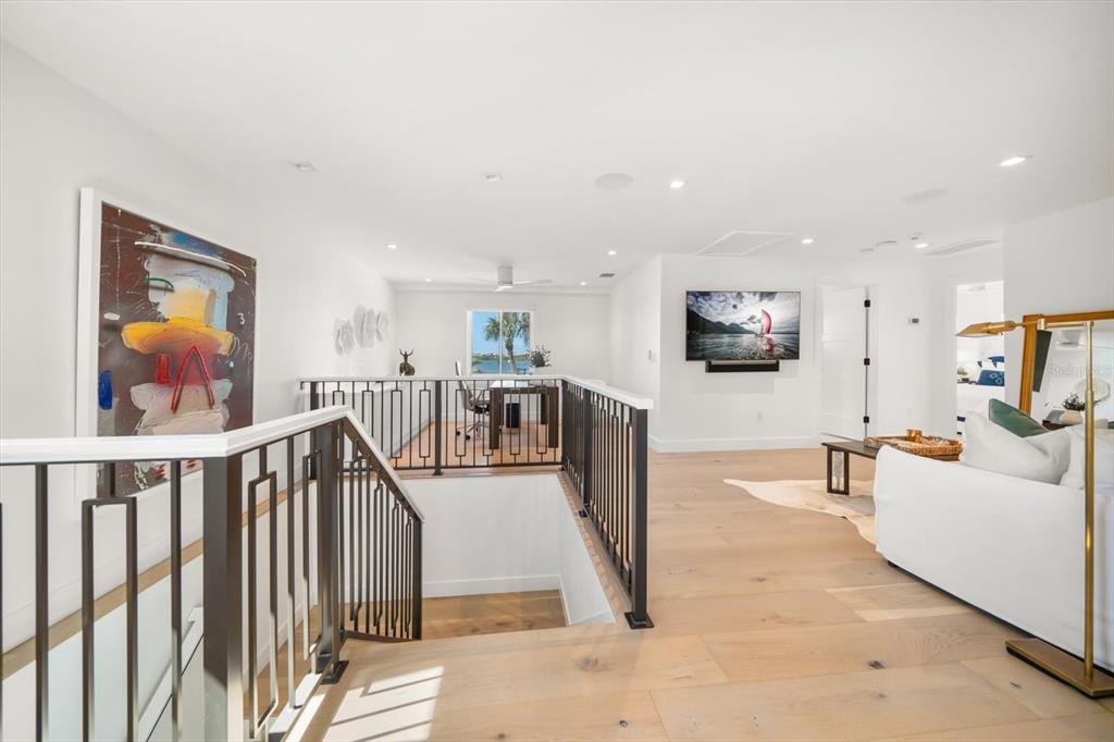 Largo, Florida, 33770, United States, 3 Bedrooms Bedrooms, ,4 BathroomsBathrooms,Residential,For Sale,1989168