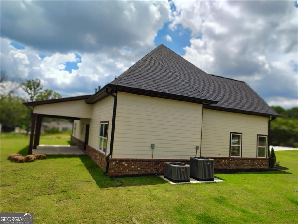 Loganville, Georgia, 30052, United States, 4 Bedrooms Bedrooms, ,4 BathroomsBathrooms,Residential,For Sale,1894991