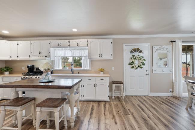 Watsonville, California, 95076, United States, 3 Bedrooms Bedrooms, ,2 BathroomsBathrooms,Residential,For Sale,1987376