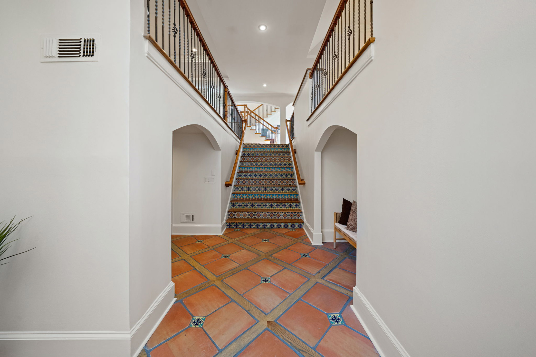  Remarkable Spanish-style Estate on 3.8+/- Private Acres - 物件實景