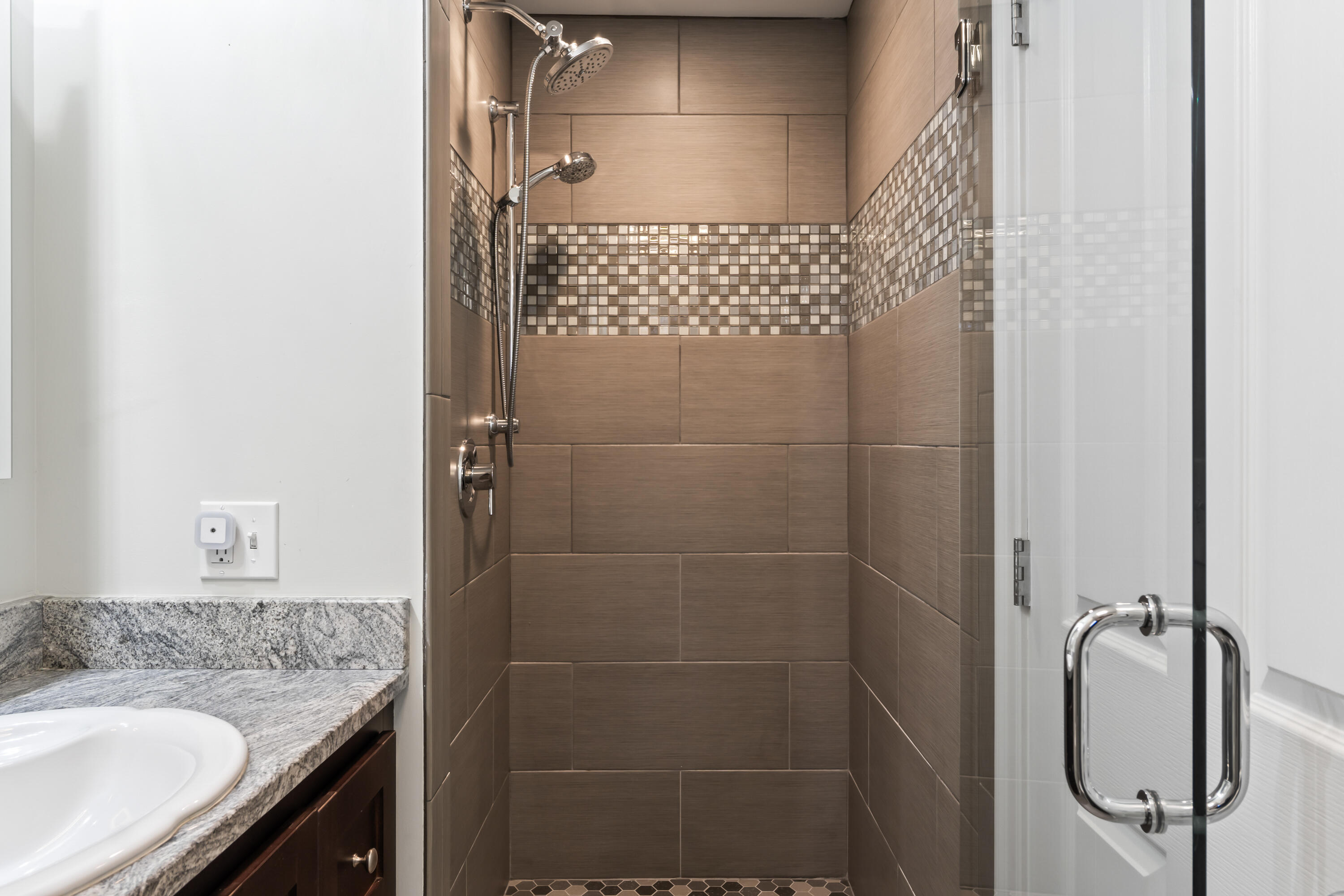 Ogunquit, Maine, 03907, United States, ,4 BathroomsBathrooms,Residential,For Sale,1830801