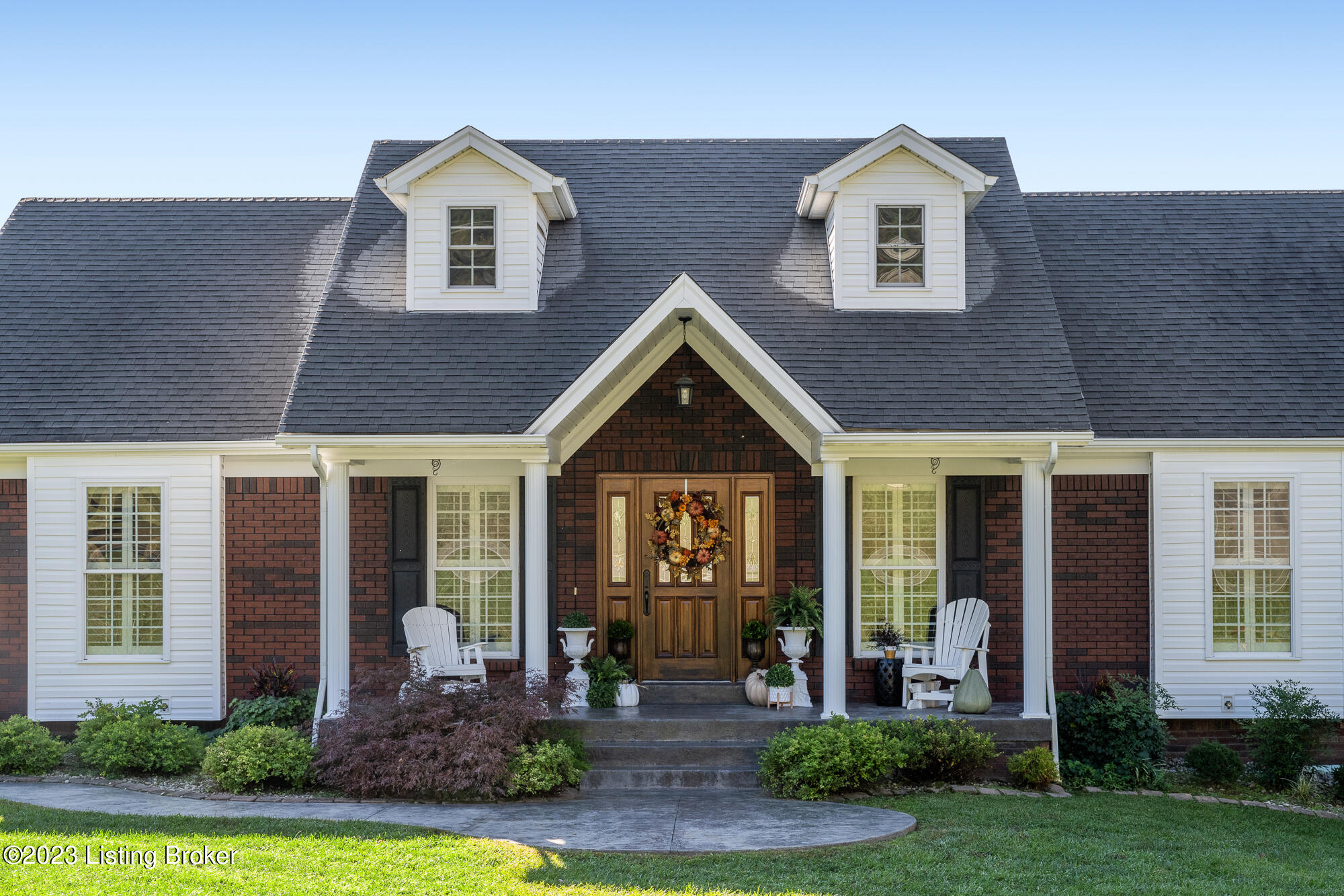 La Grange, Kentucky, 40031, United States, 5 Bedrooms Bedrooms, ,3 BathroomsBathrooms,Residential,For Sale,1793584