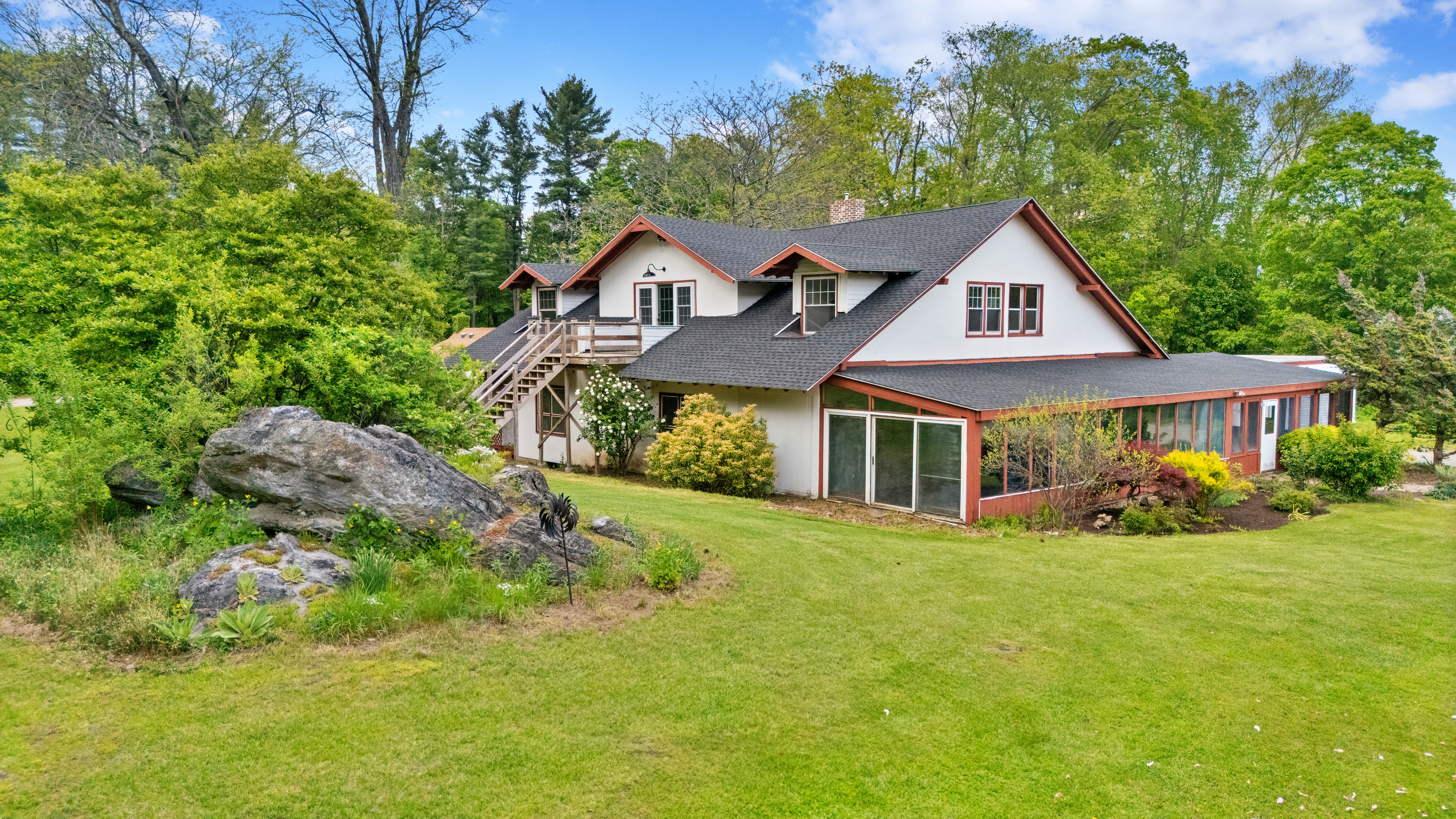  Just One Mile From the Heart of Lenox, Nearly 36 Acres Await Your Next Chapter - 物件實景