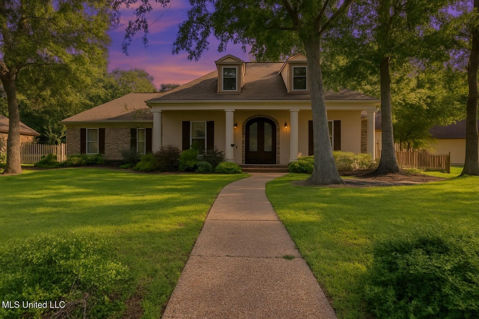 Ocean Springs, Mississippi, 39564, United States, 4 Bedrooms Bedrooms, ,3 BathroomsBathrooms,Residential,For Sale,1976002