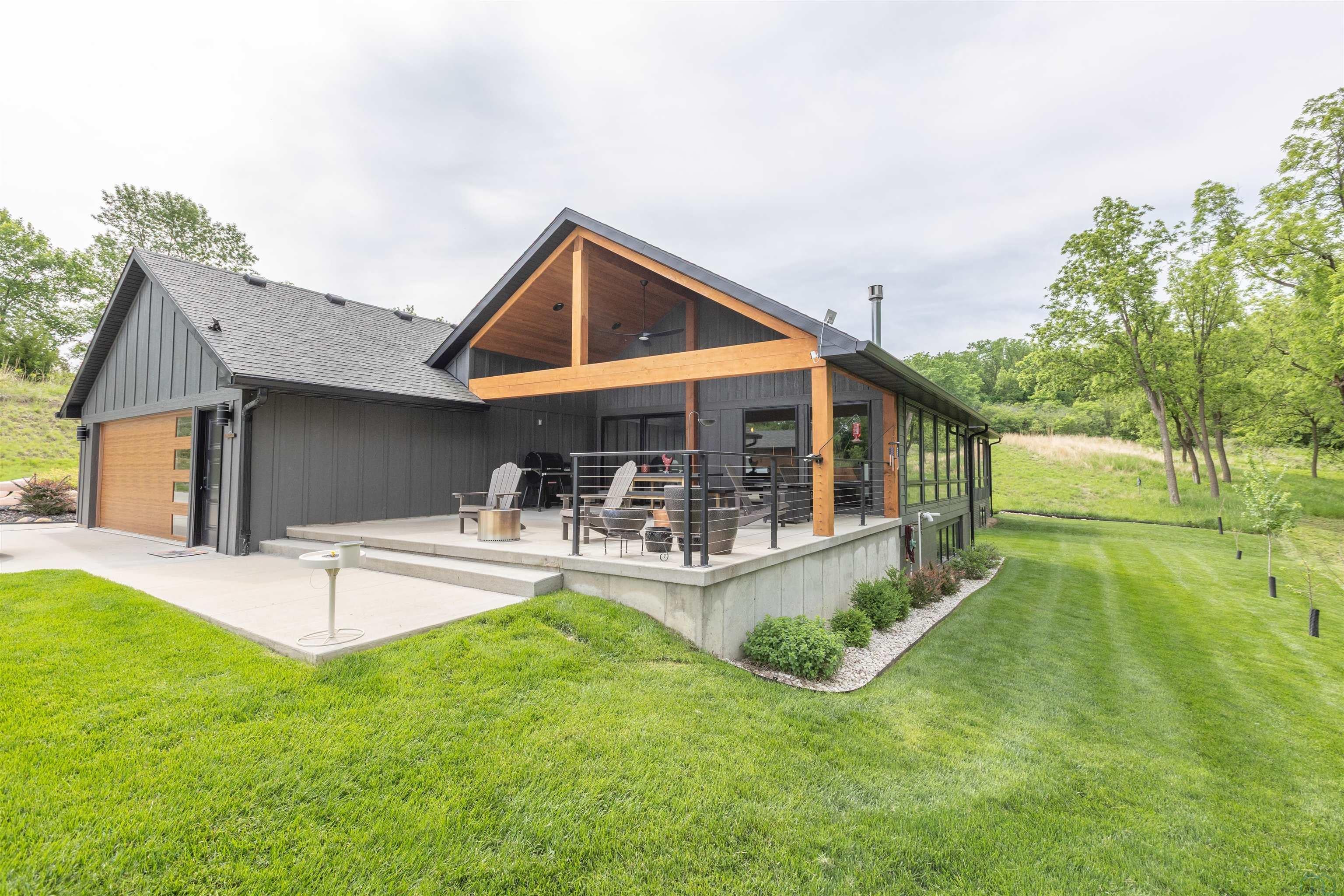 Sioux City, Iowa, 51108, United States, 4 Bedrooms Bedrooms, ,3 BathroomsBathrooms,Residential,For Sale,2048927