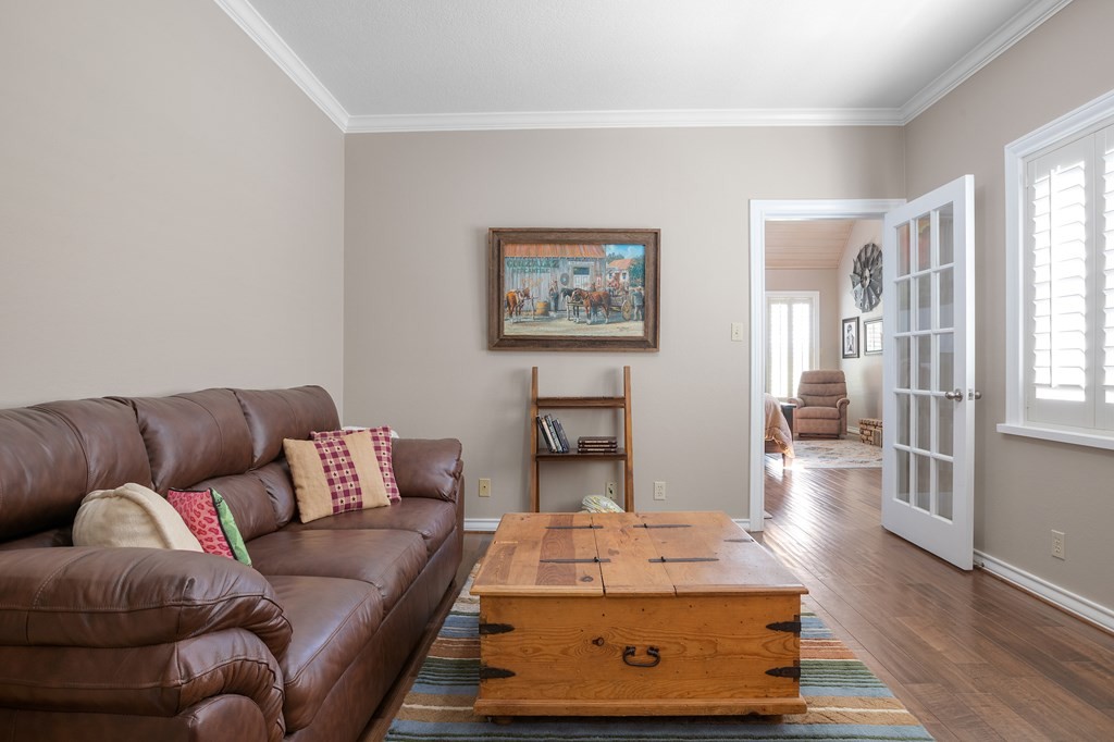 405 405 Frederick Rd, Fredericksburg, Texas, 78624, United States, 5 Bedrooms Bedrooms, ,5 BathroomsBathrooms,Residential,For Sale,405 405 Frederick Rd,1413377