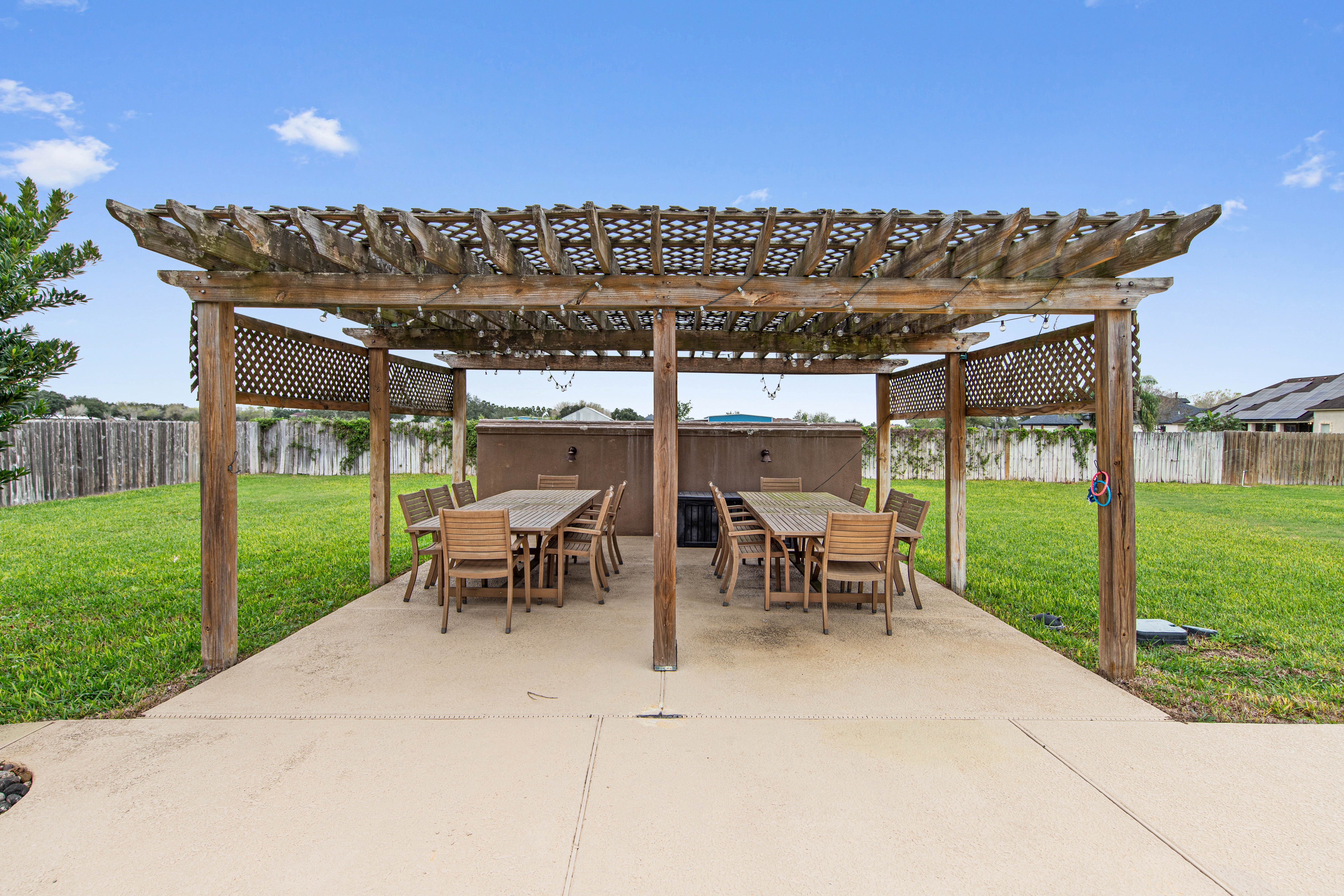 14847 Valencia Circle South, Harlingen, Texas, 78552, United States, 5 Bedrooms Bedrooms, ,7 BathroomsBathrooms,Residential,For Sale,14847 Valencia Circle South,1683740
