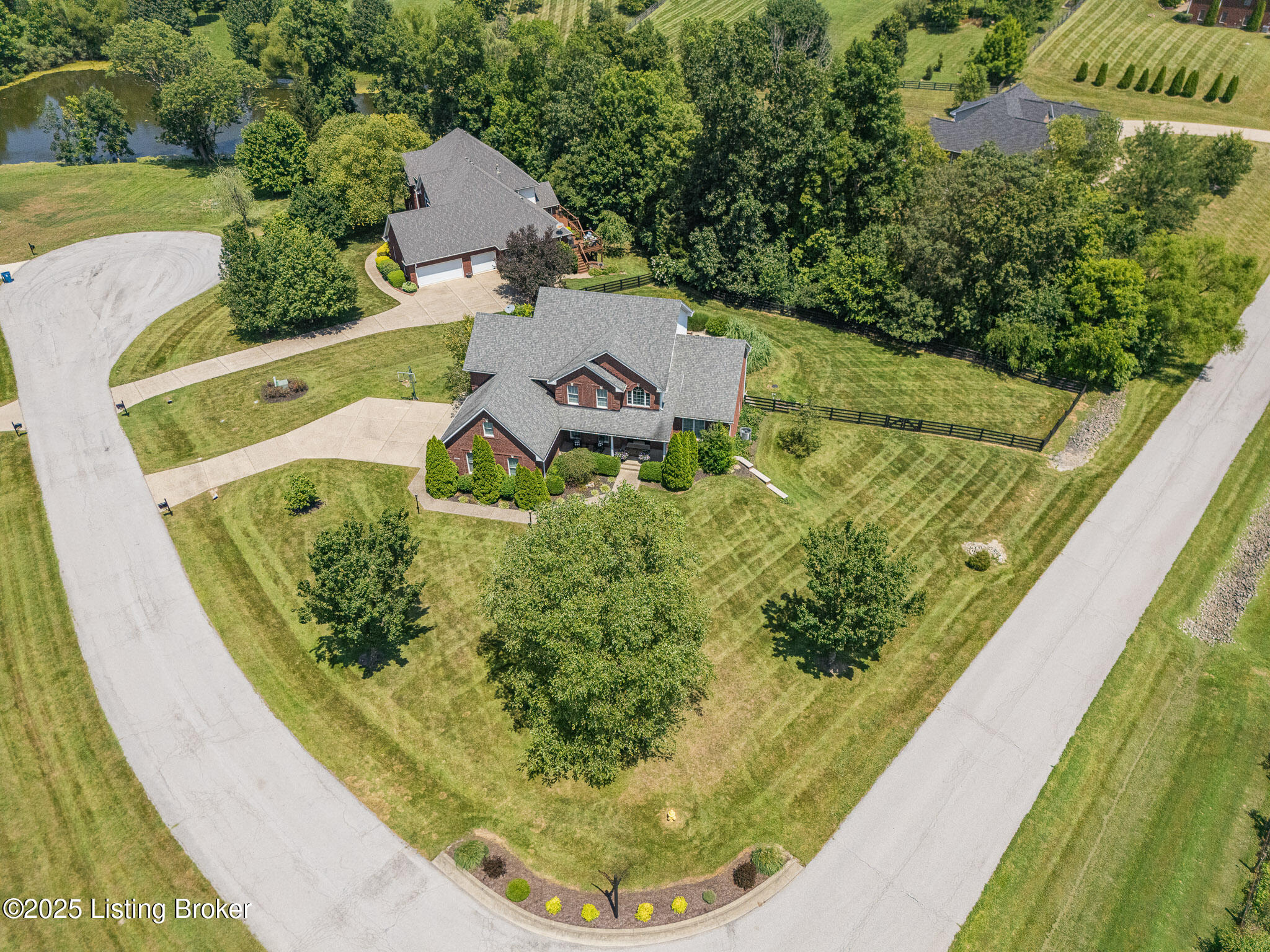 Crestwood, Kentucky, 40014, United States, 6 Bedrooms Bedrooms, ,5 BathroomsBathrooms,Residential,For Sale,1908239
