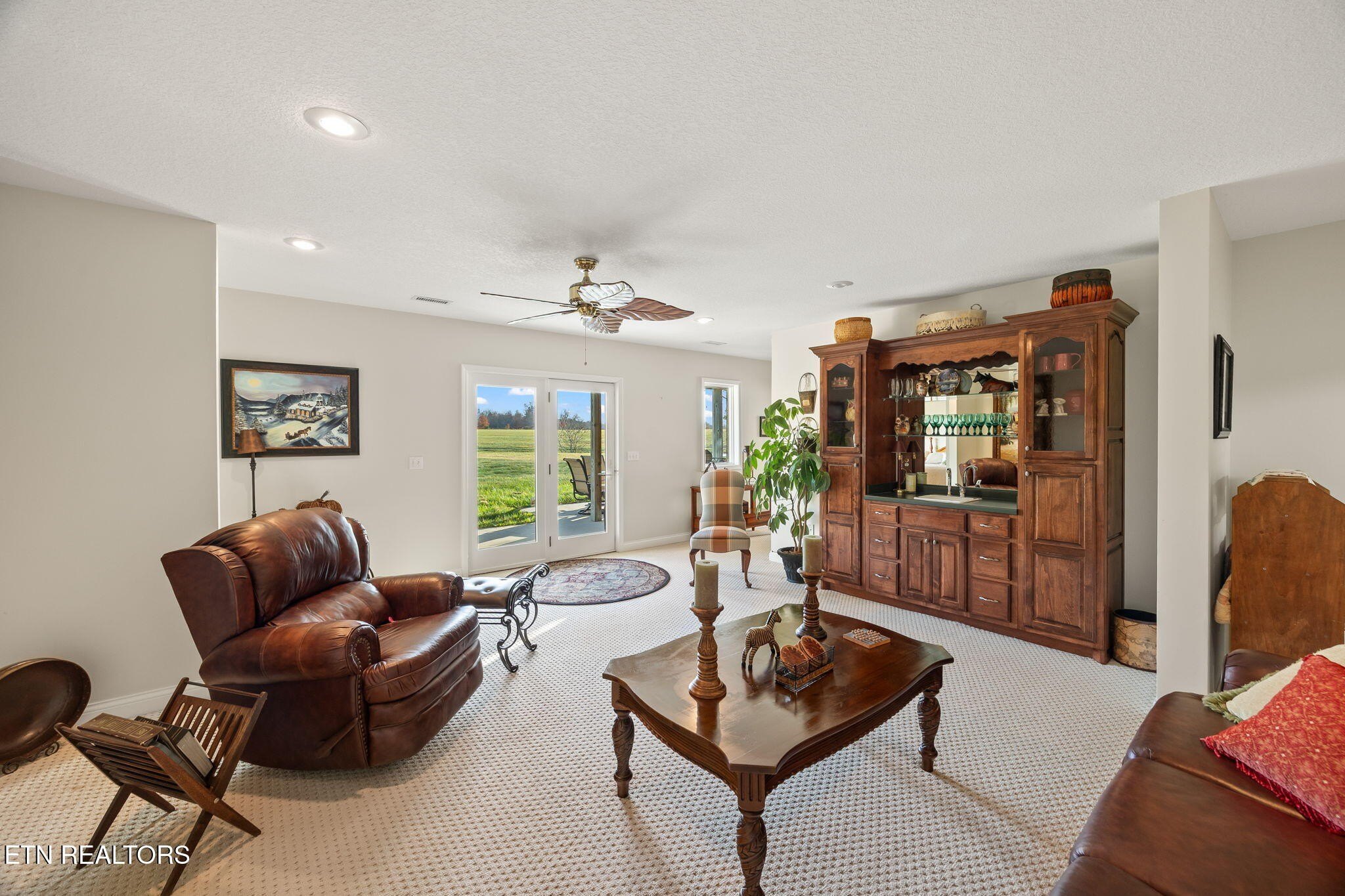 Deer Lodge, Tennessee, 37726, United States, 3 Bedrooms Bedrooms, ,4 BathroomsBathrooms,Residential,For Sale,1996492