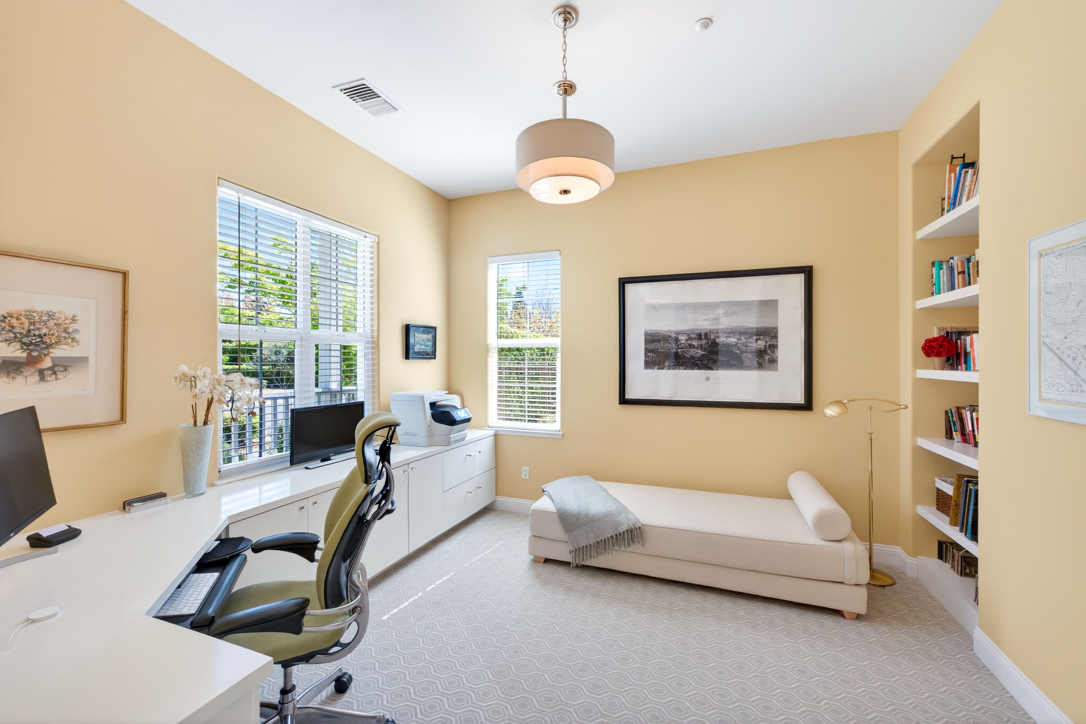  Eastside Living at Its Finest - 物件實景