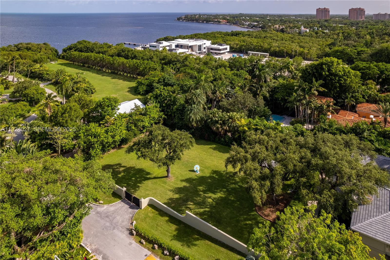 Coconut Grove, Florida, 33133, United States, ,Land,For Sale,2001655