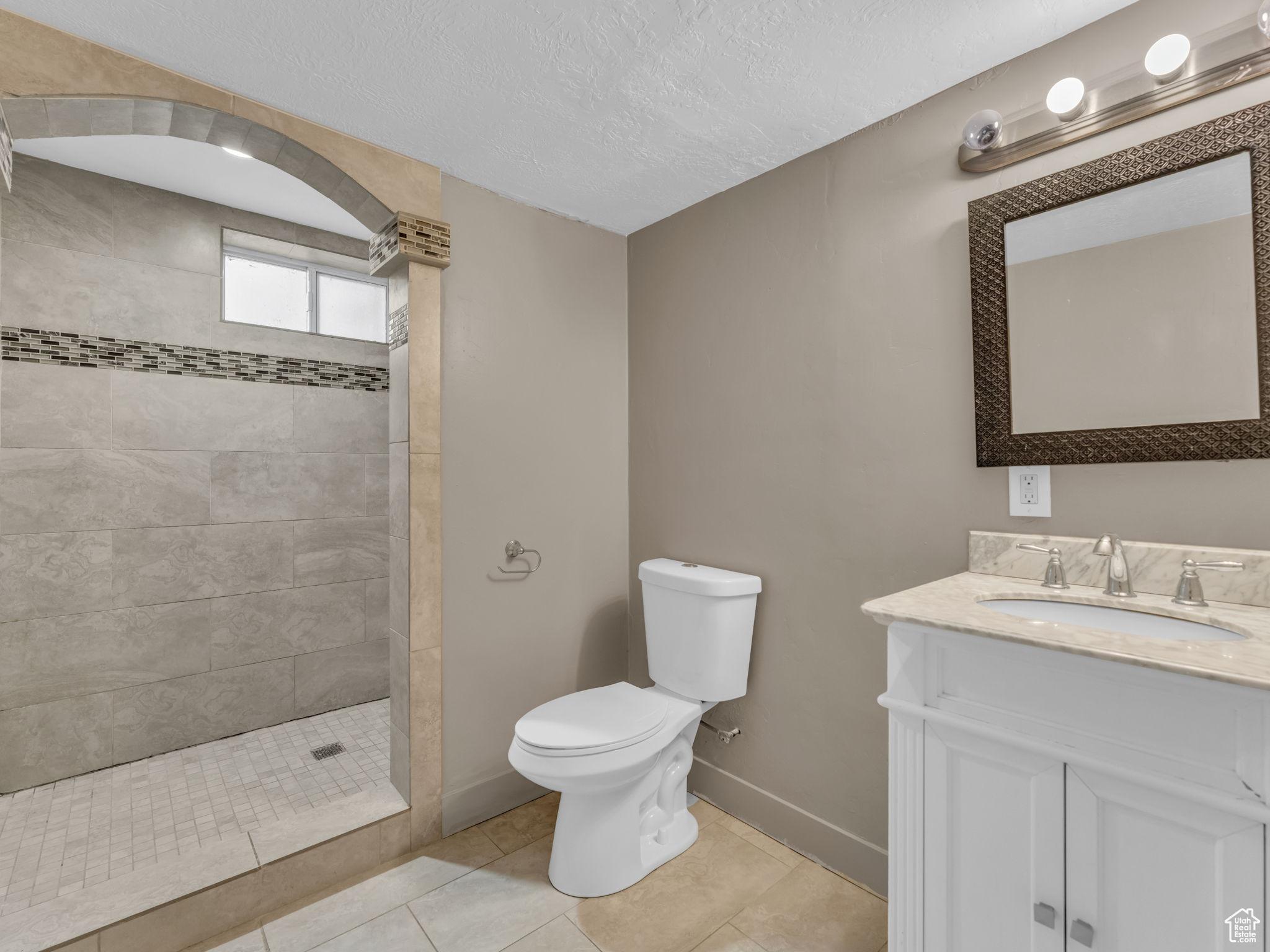 Midvale, Utah, 84047, United States, 4 Bedrooms Bedrooms, ,2 BathroomsBathrooms,Residential,For Sale,1862368
