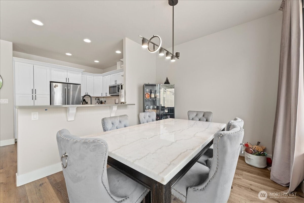 East Wenatchee, Washington, 98802, United States, 2 Bedrooms Bedrooms, ,2 BathroomsBathrooms,Residential,For Sale,1942009